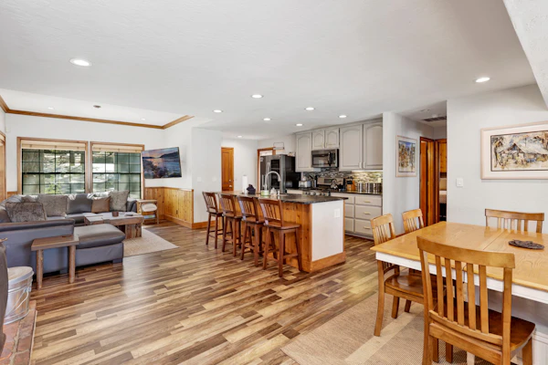 Serenity Cove Lake House at Big Bear Lake