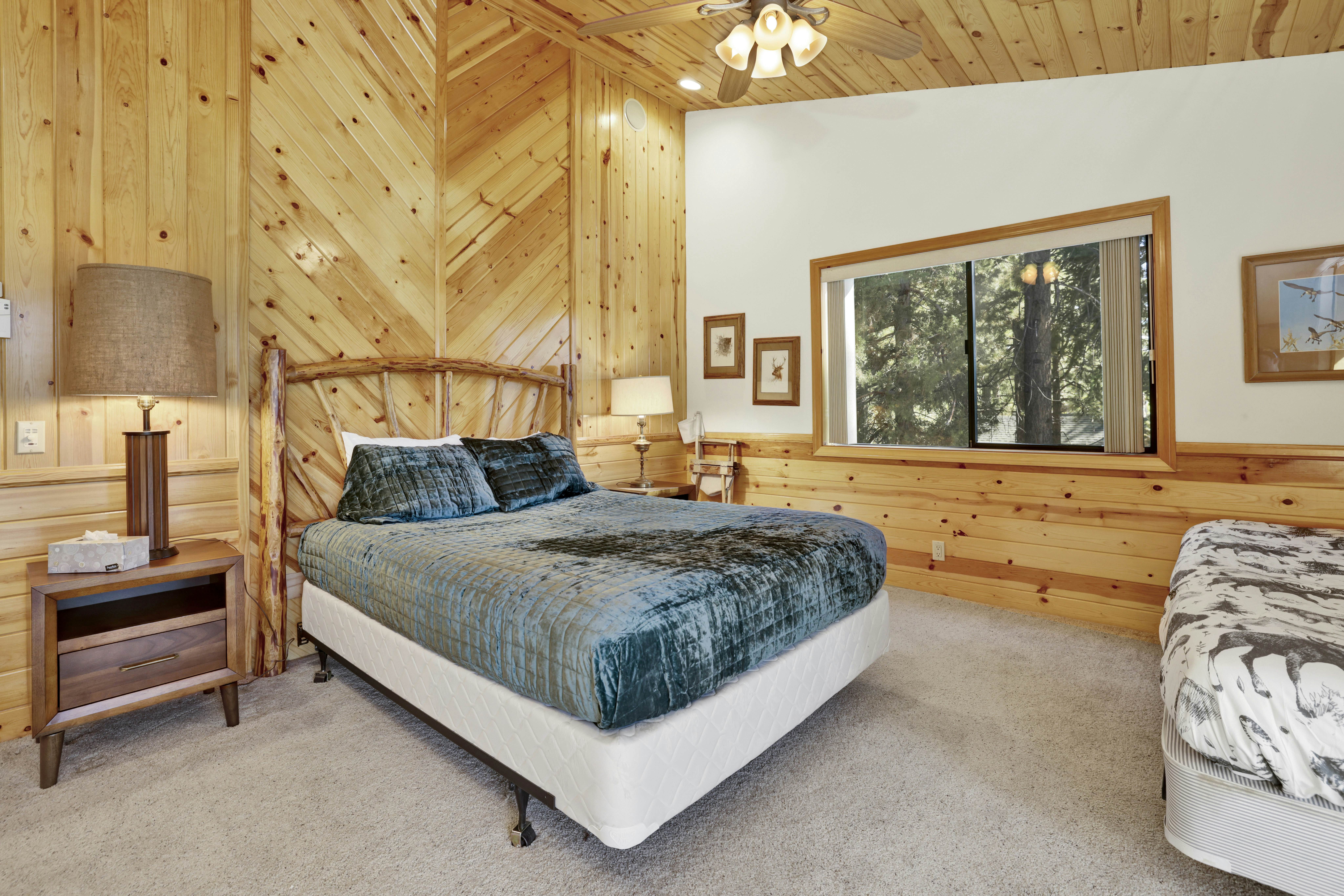 2471-Eagle Point Lake House