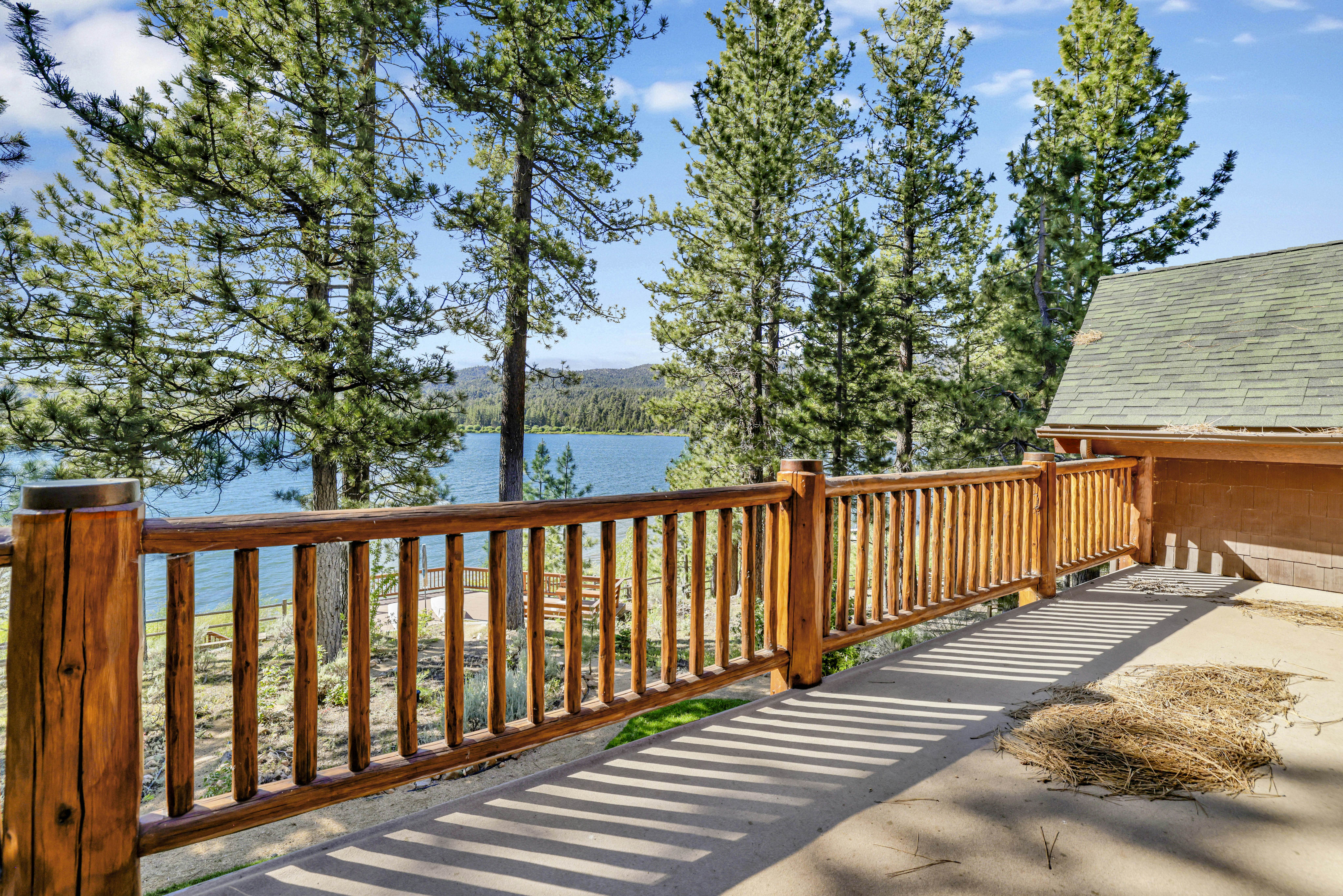 2471-Eagle Point Lake House