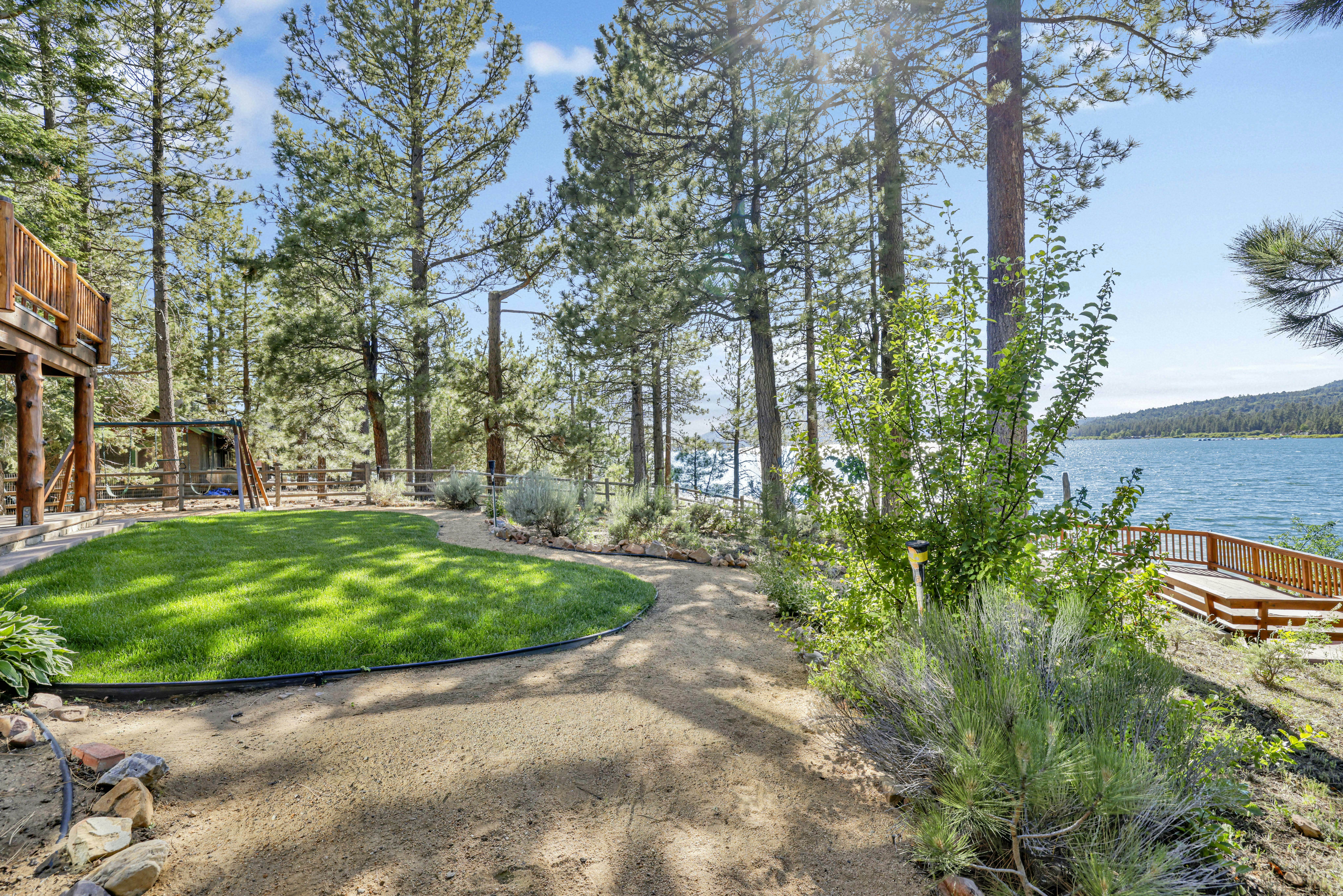 2471-Eagle Point Lake House