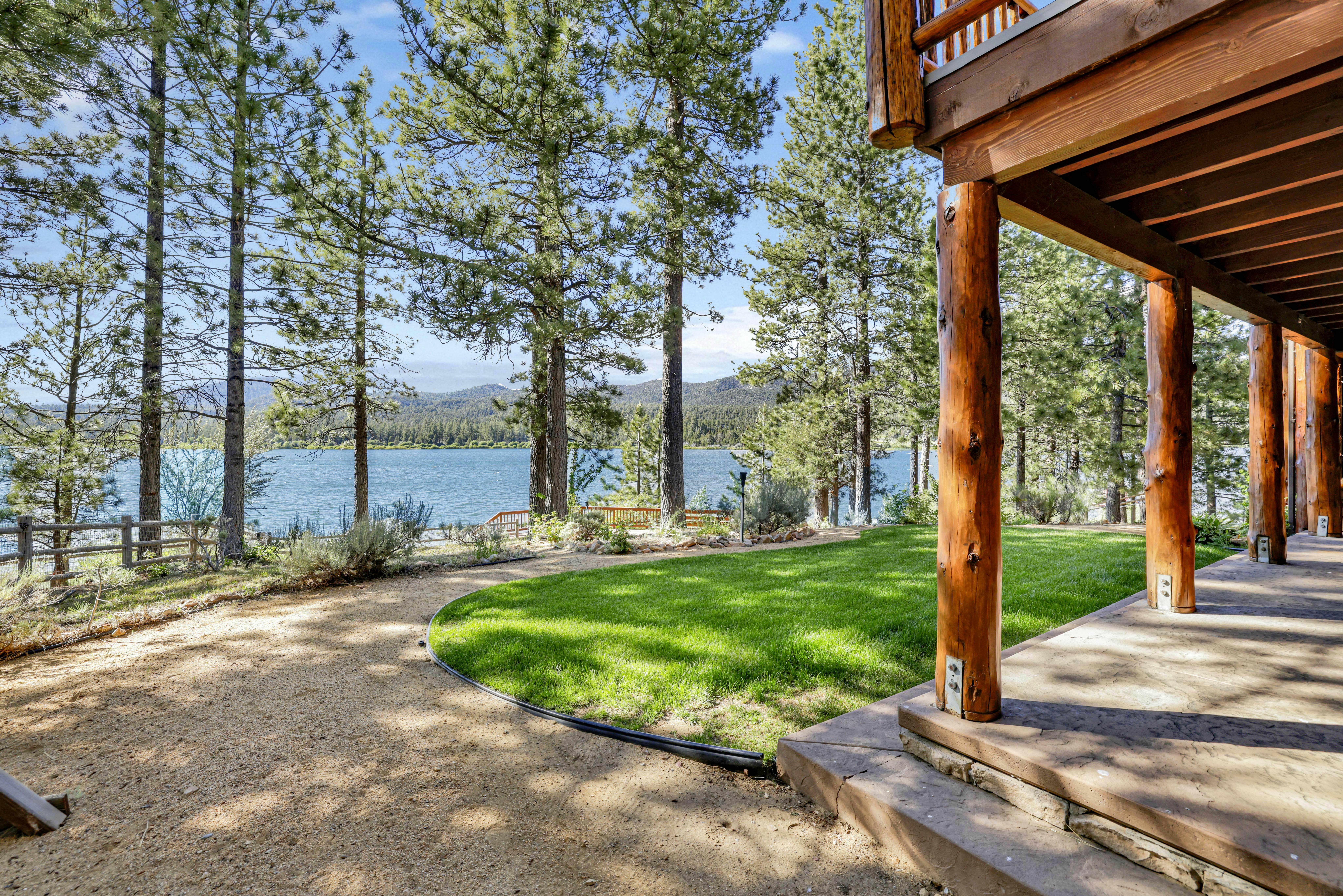 2471-Eagle Point Lake House