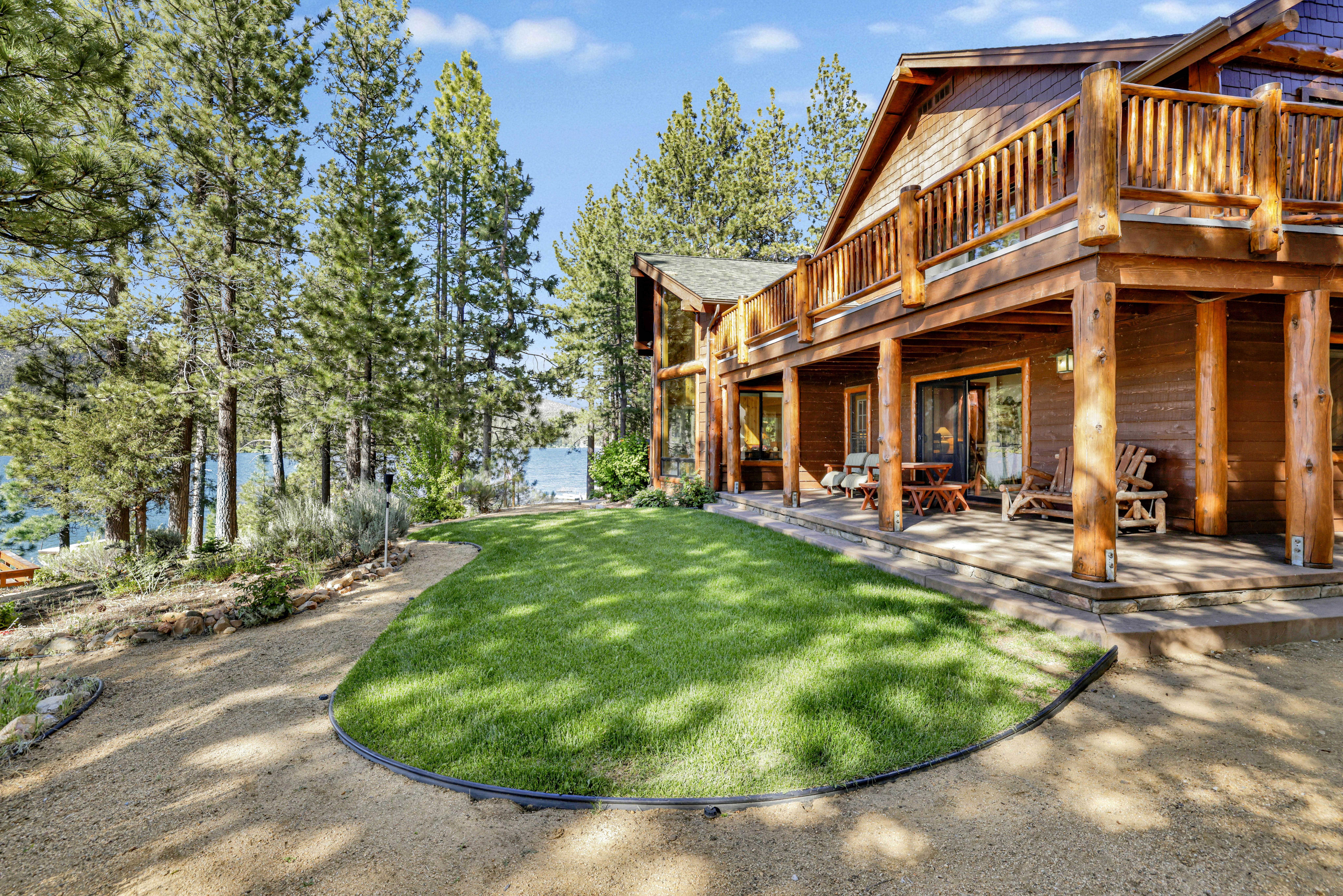 2471-Eagle Point Lake House