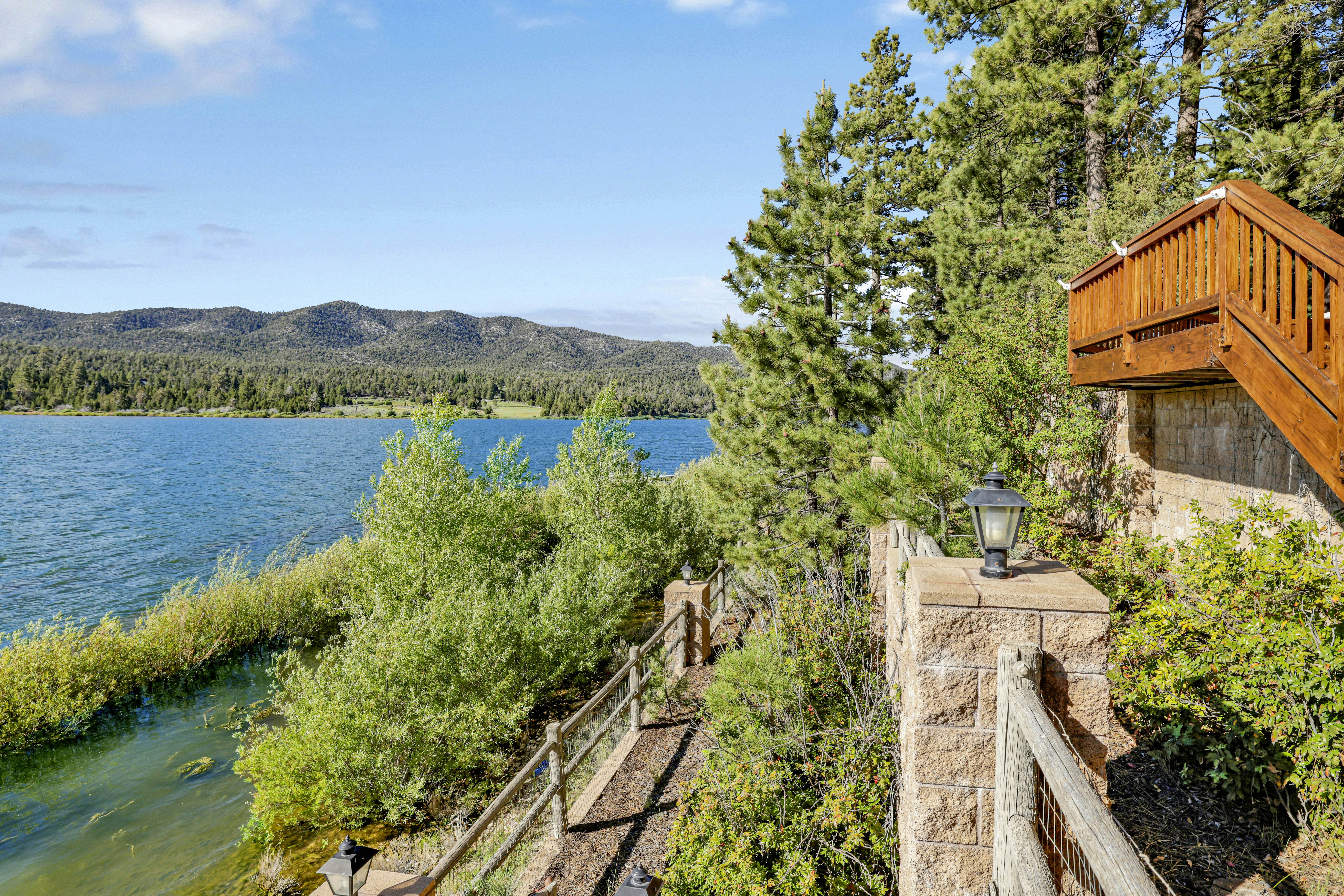 2471-Eagle Point Lake House