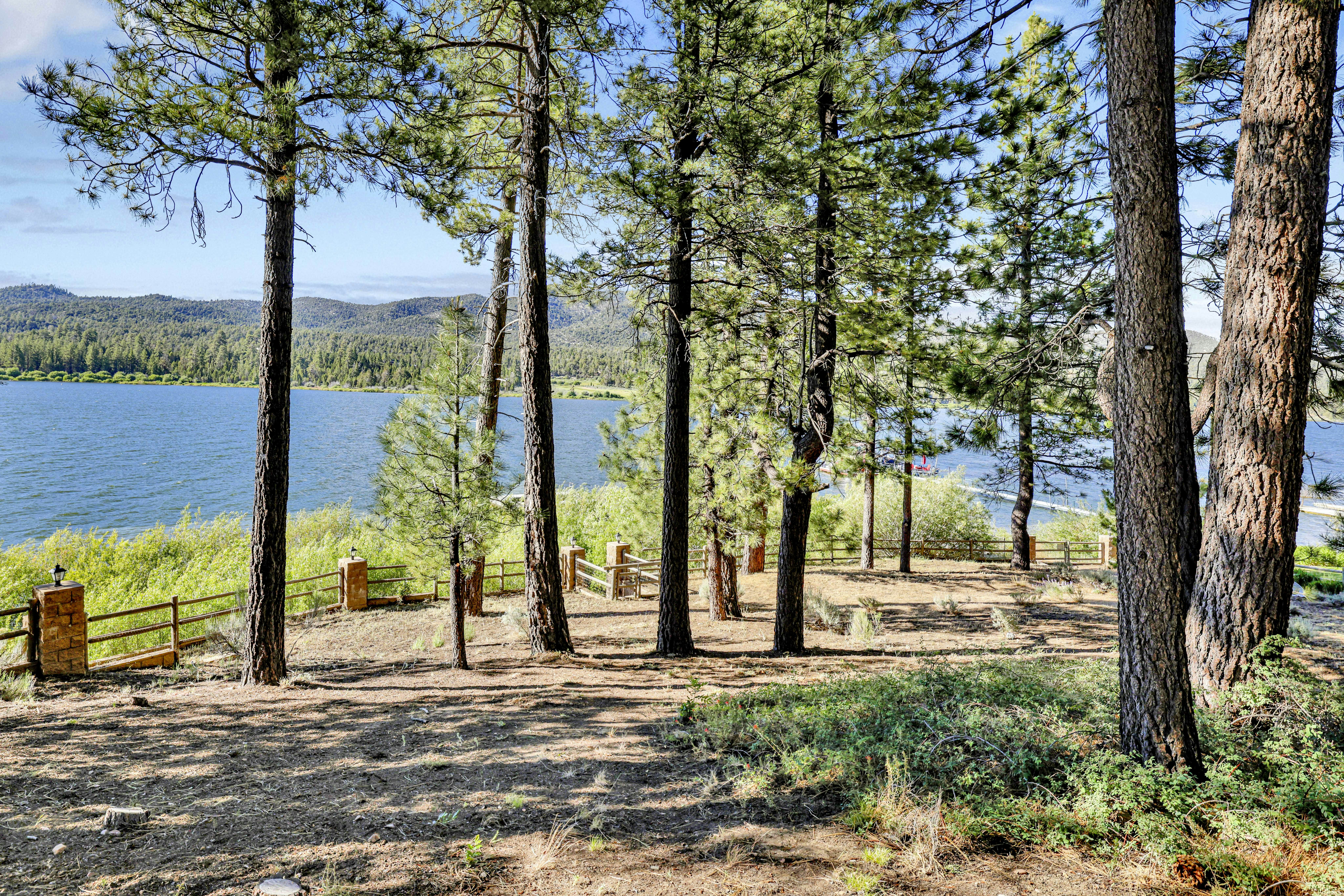 2471-Eagle Point Lake House