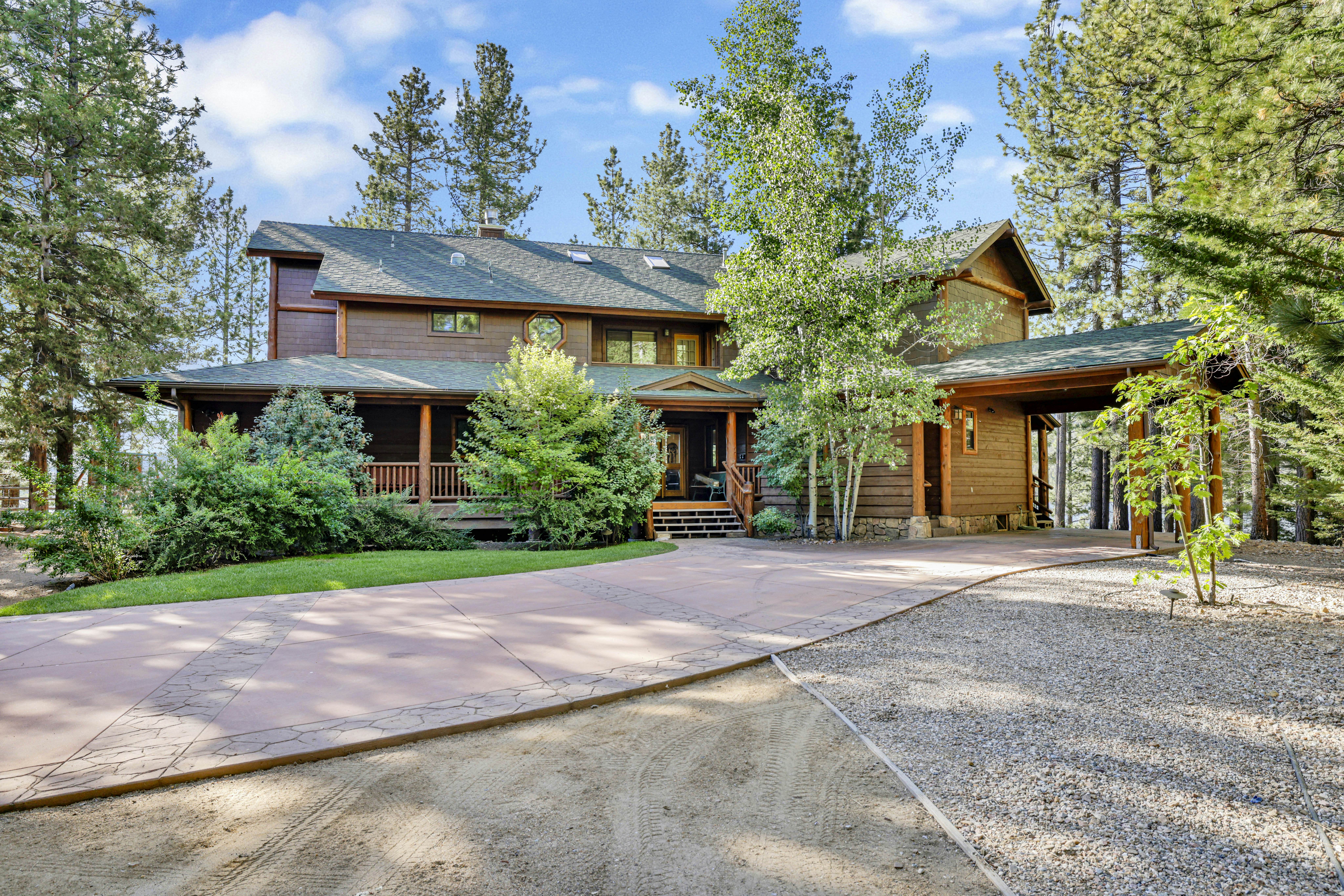 2471-Eagle Point Lake House