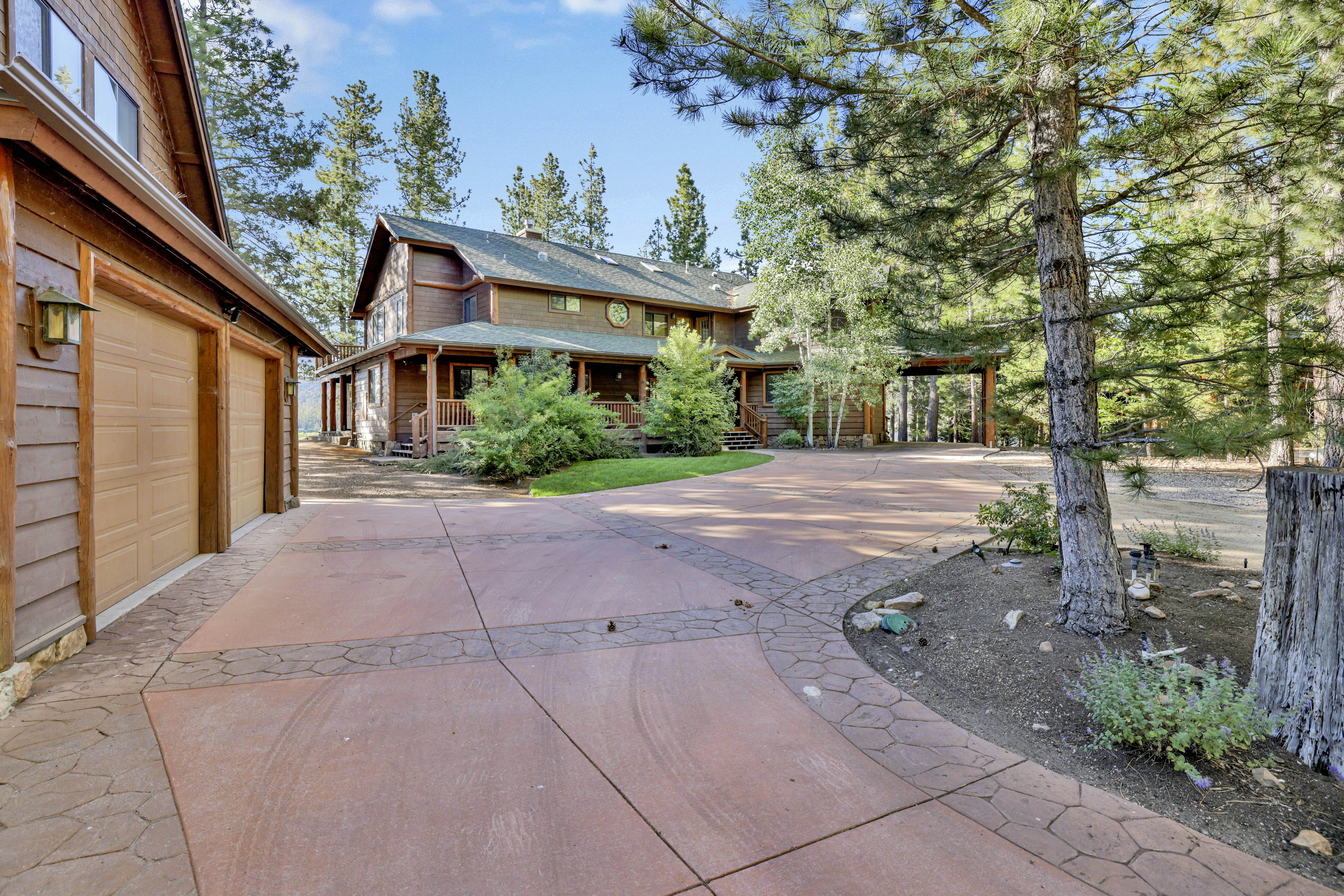 2471-Eagle Point Lake House