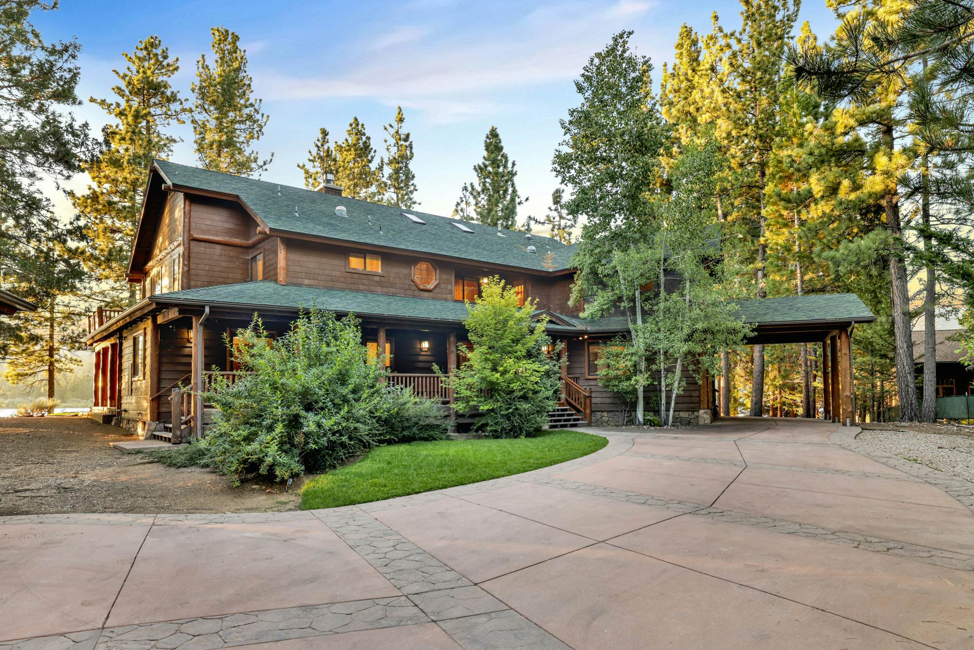 2471-Eagle Point Lake House