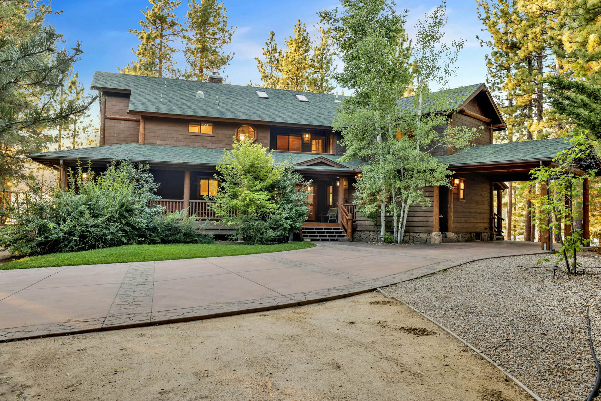 2471-Eagle Point Lake House