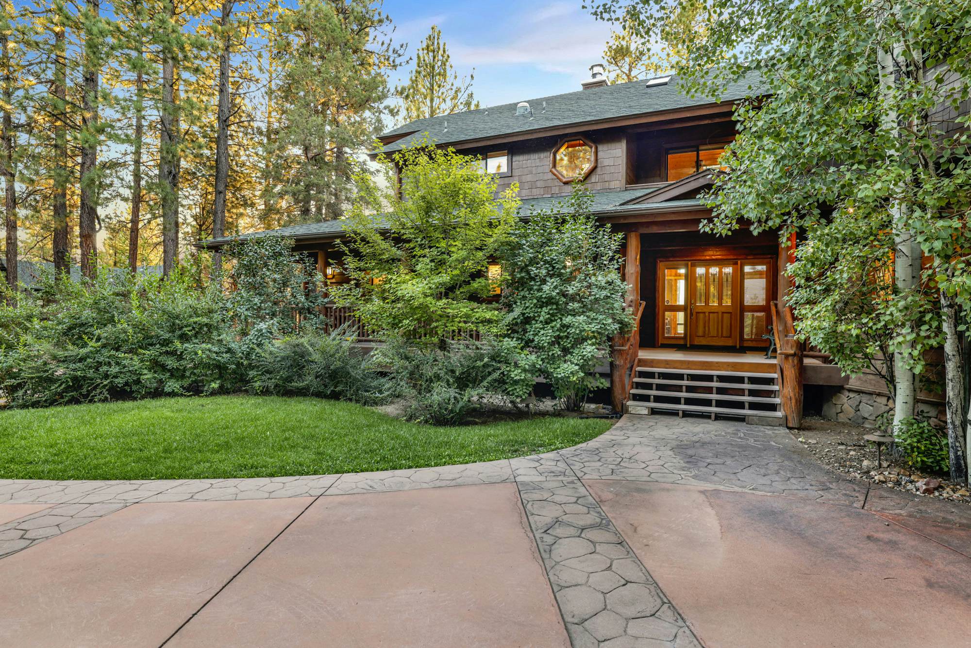 2471-Eagle Point Lake House