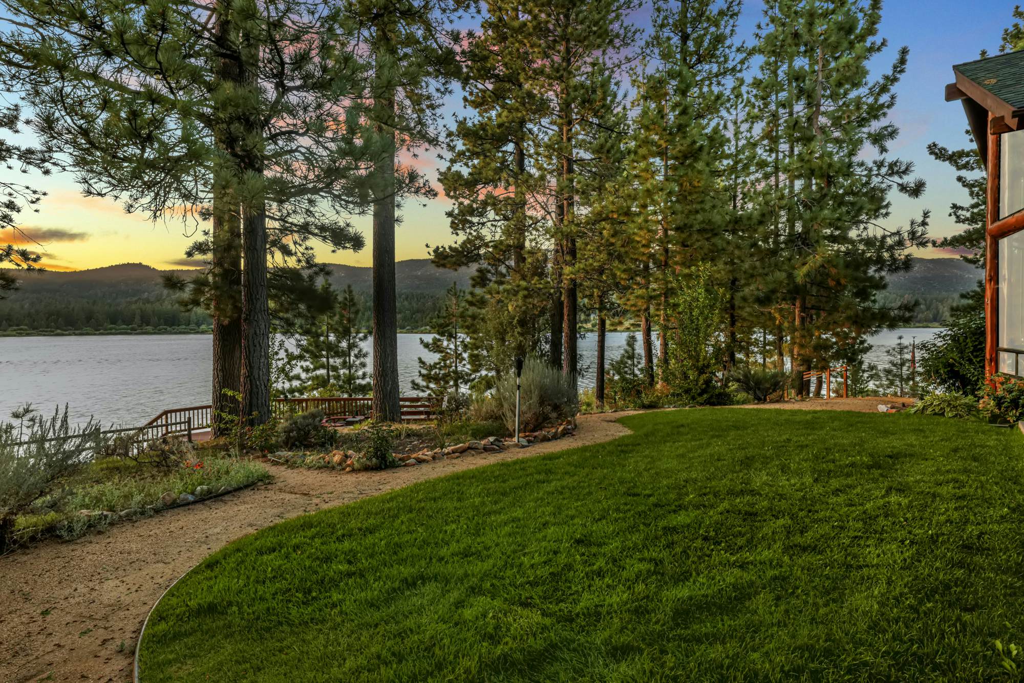 2471-Eagle Point Lake House