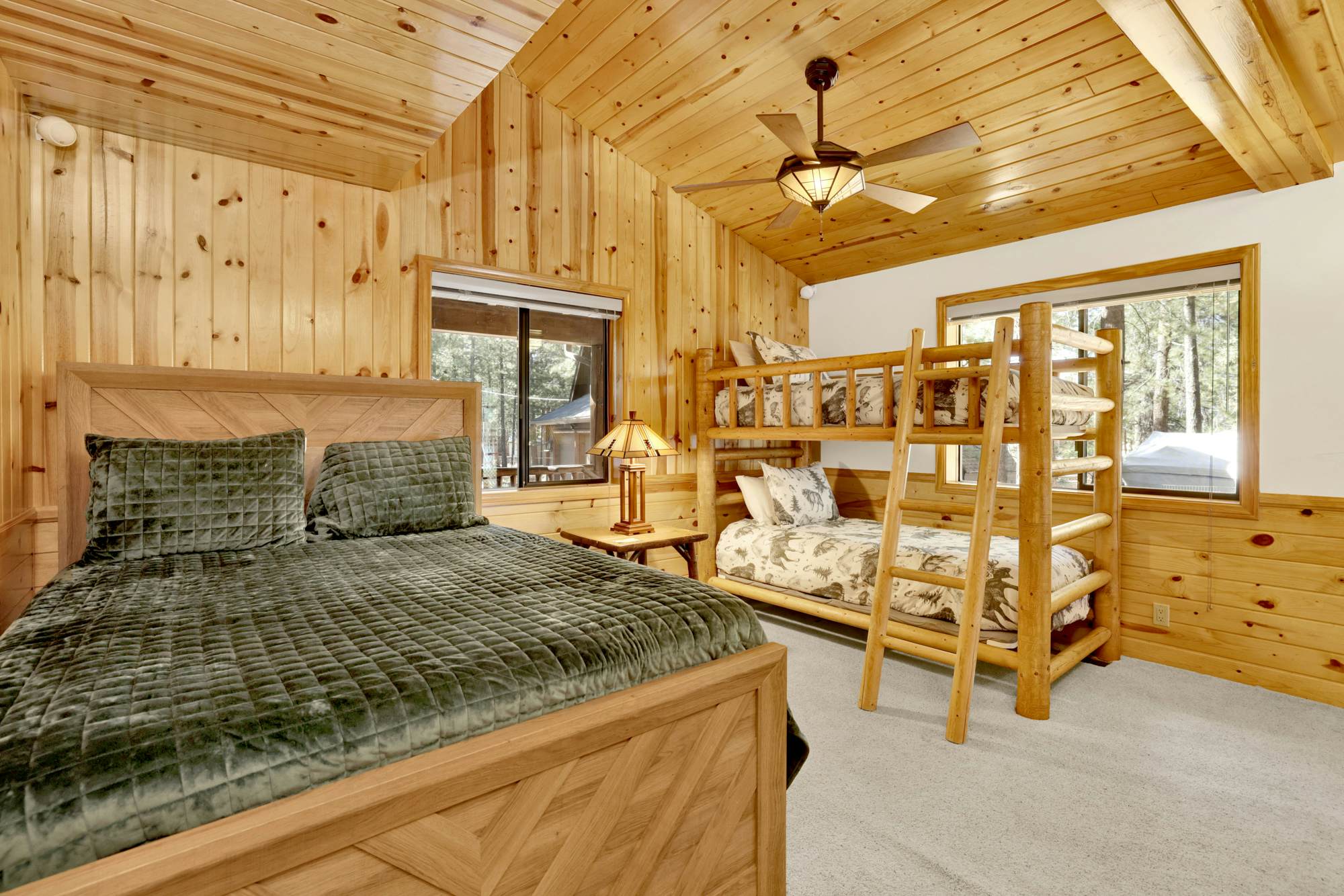 2471-Eagle Point Lake House