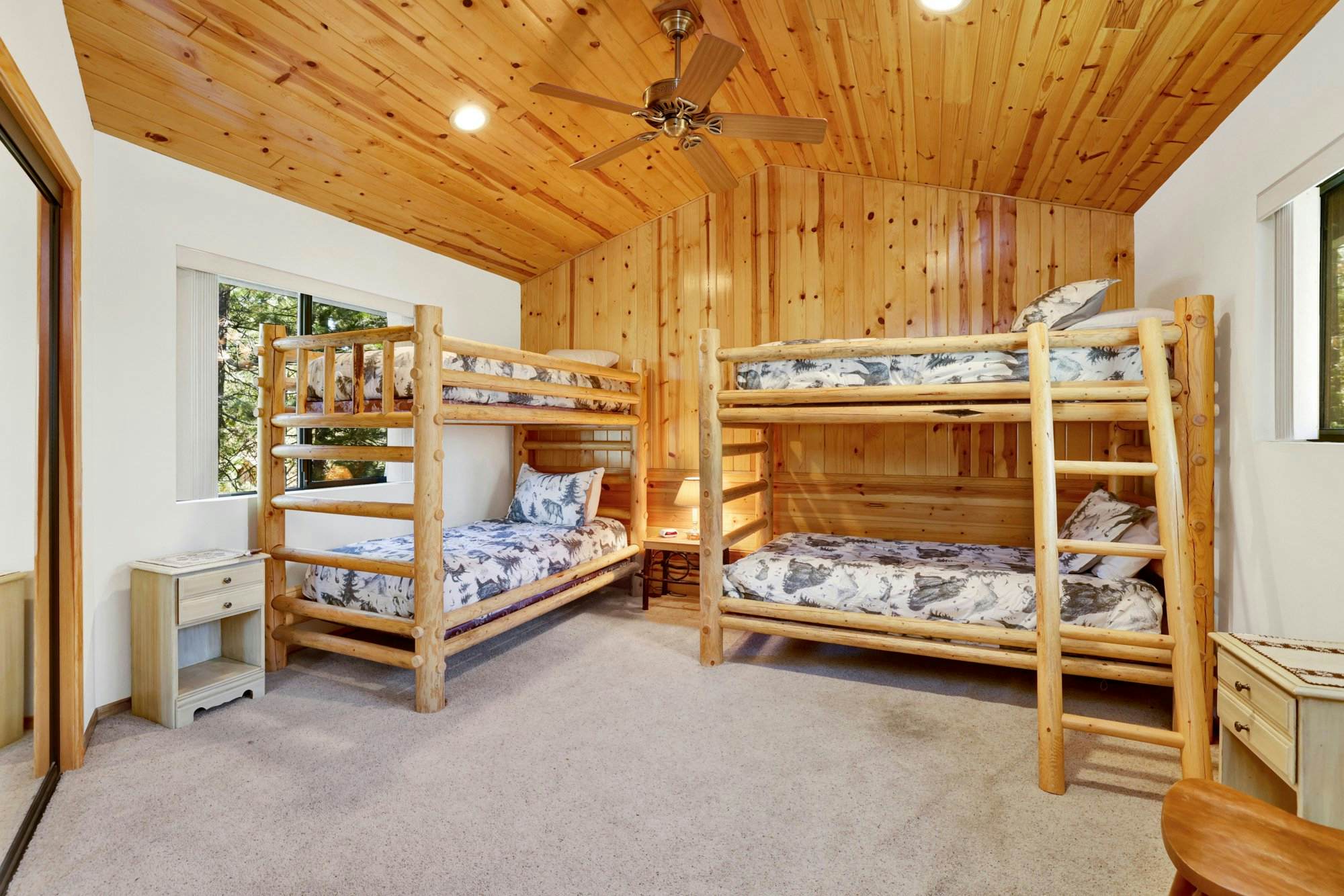 2471-Eagle Point Lake House