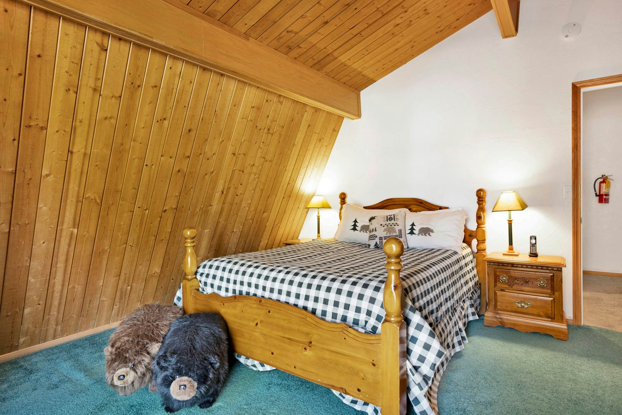 2476-Our Cabin in the Woods