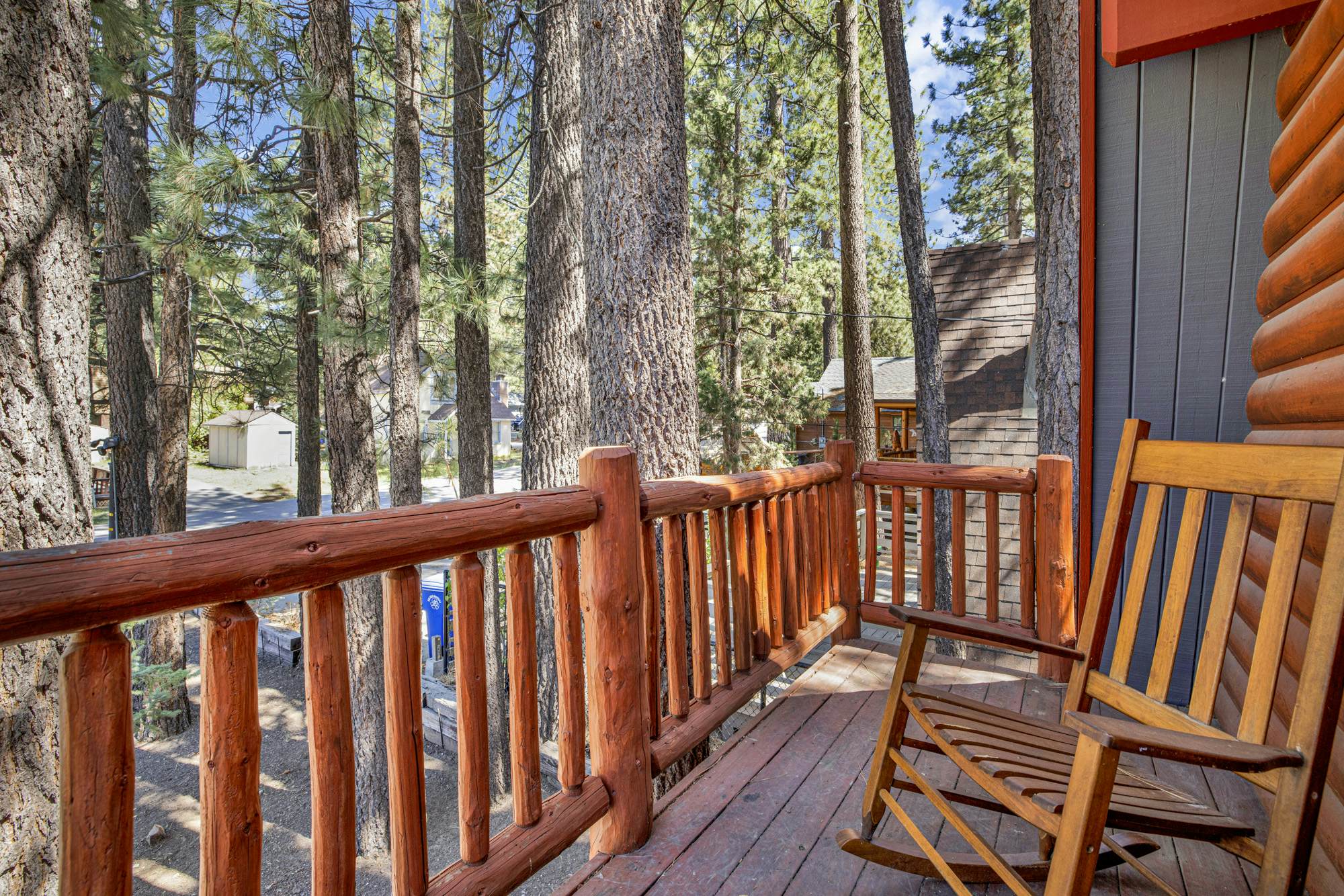 2476-Our Cabin in the Woods