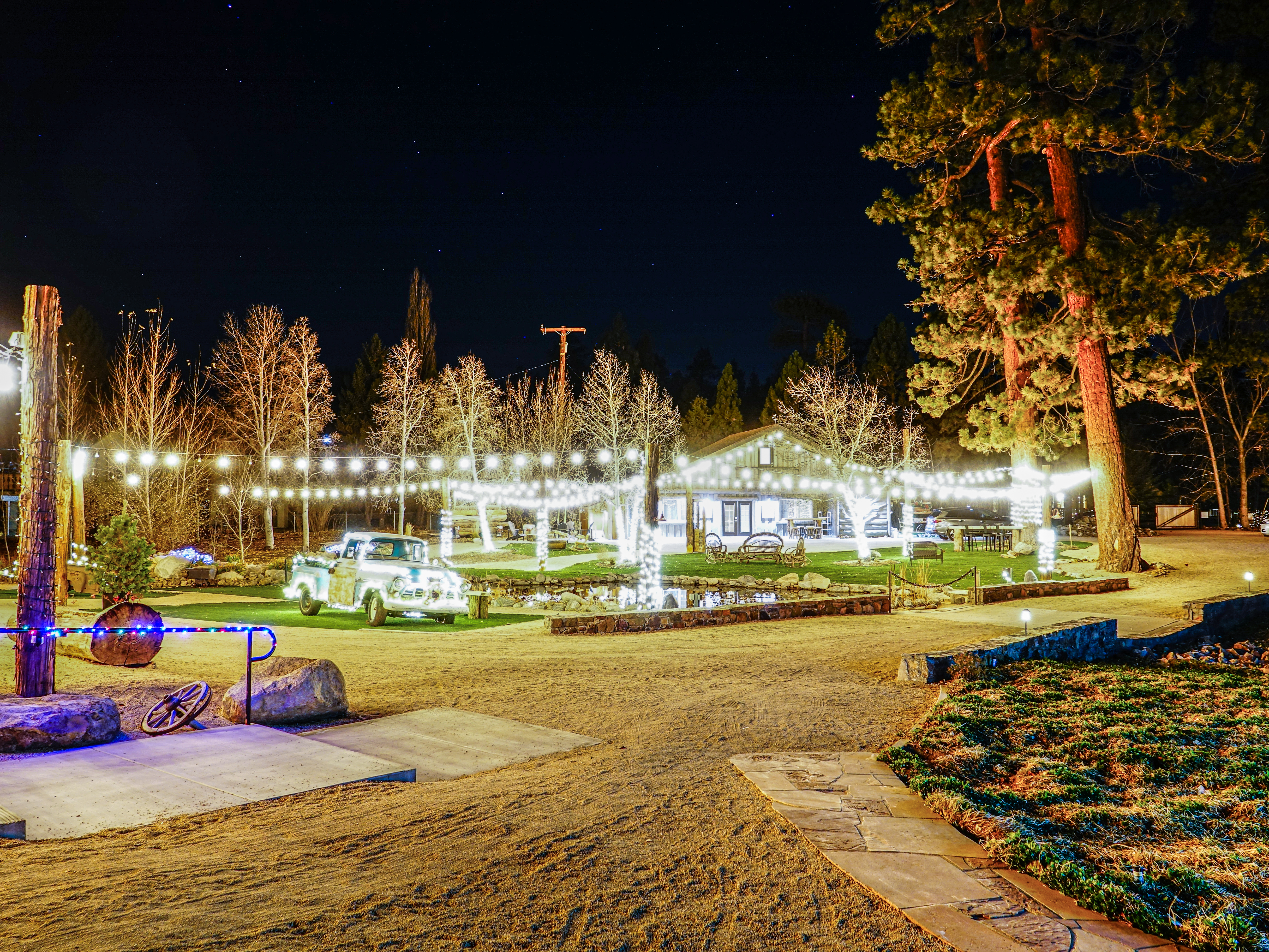 Shay Meadows Ranch & Resort: 13BR, 12BA Luxury Retreat on 5 Acres, Sleeps 56 with Pond & Gazebobo