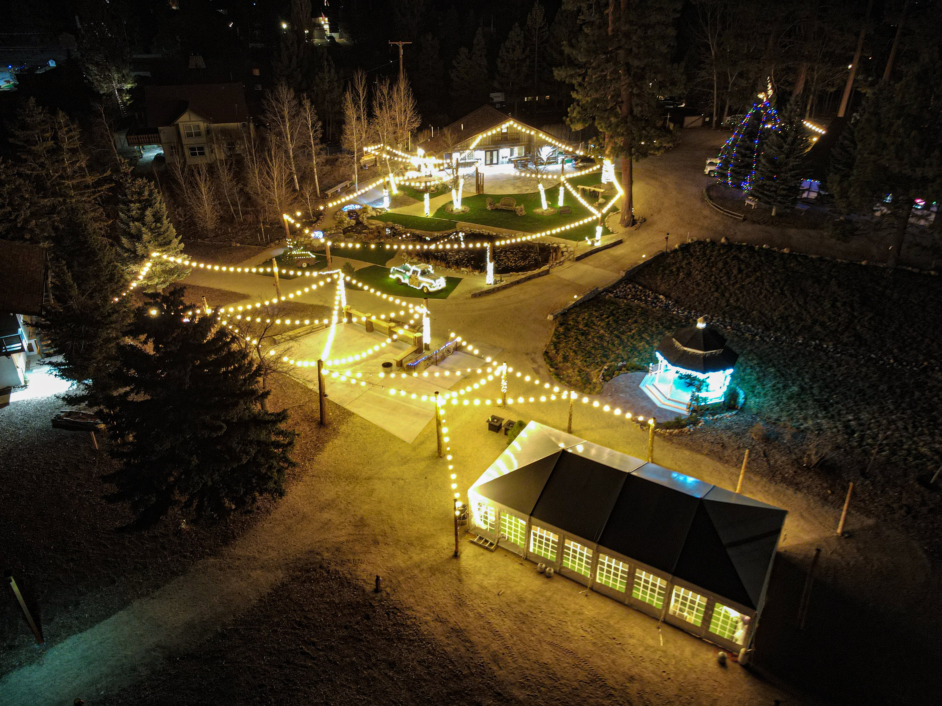 Shay Meadows Ranch & Resort: 13BR, 12BA Luxury Retreat on 5 Acres, Sleeps 56 with Pond & Gazebobo