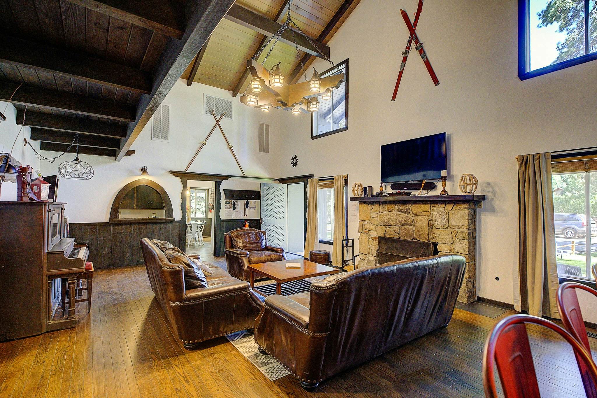 2501-The Ranch House