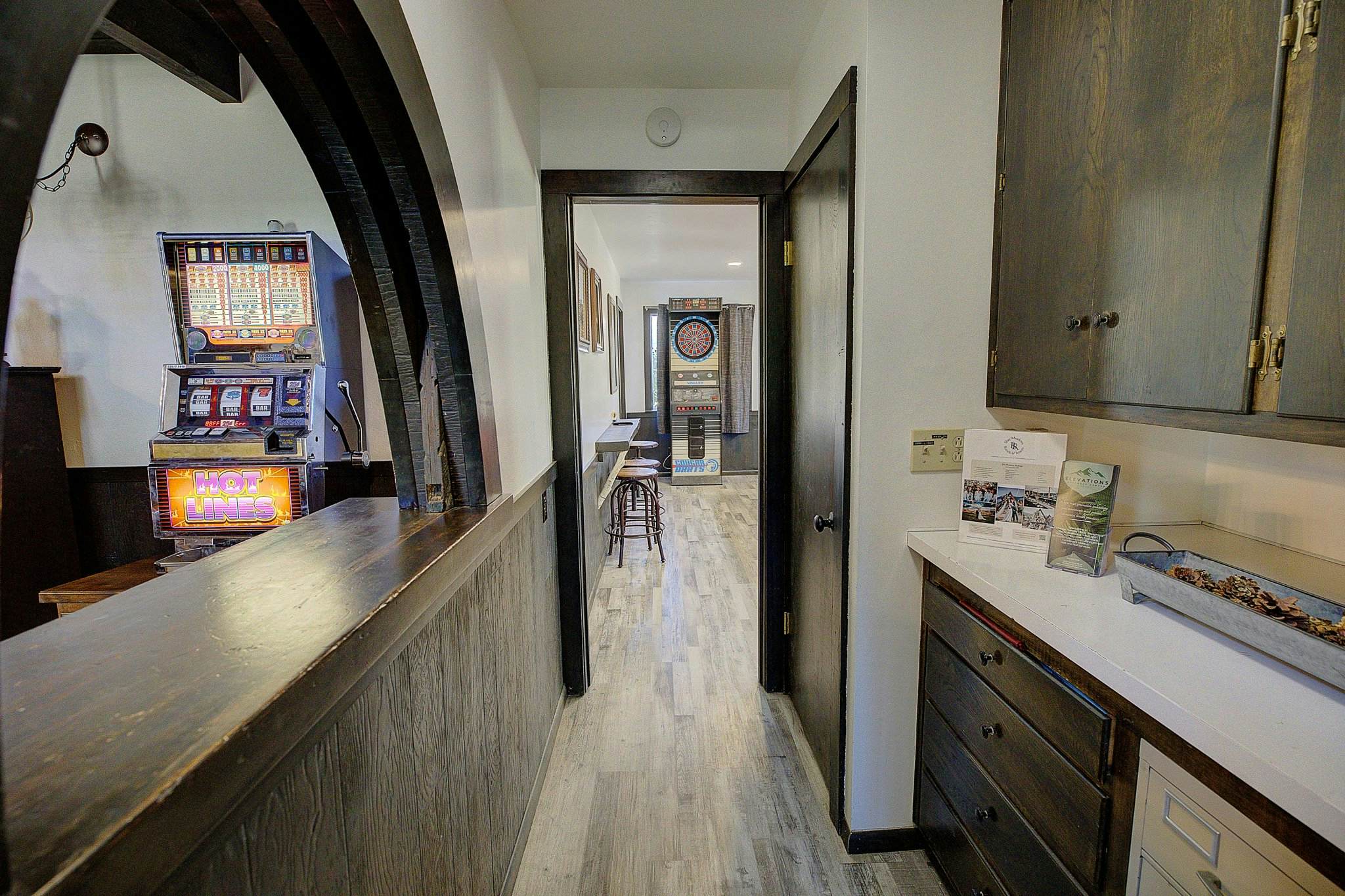 2501-The Ranch House