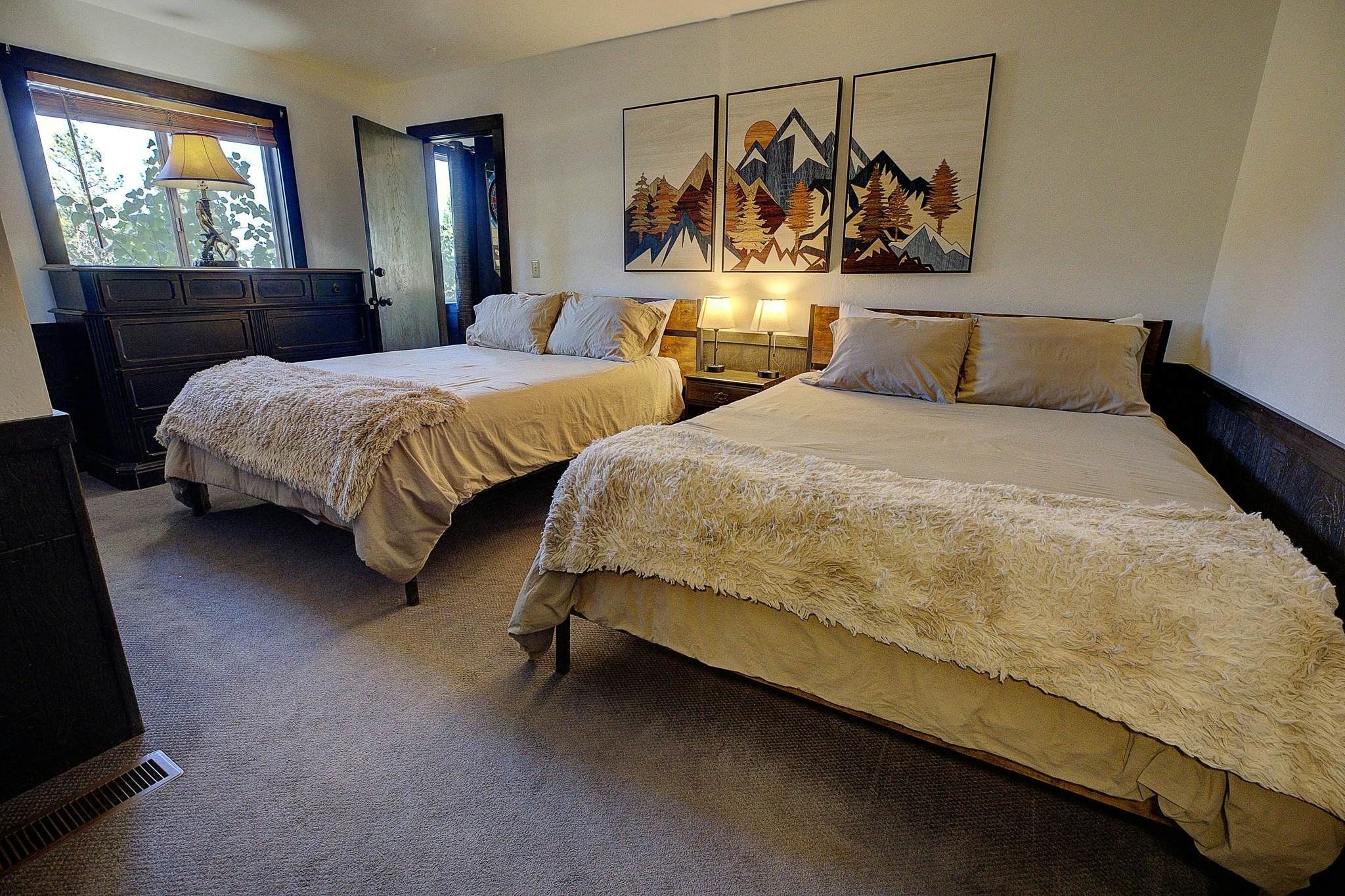 2501-The Ranch House