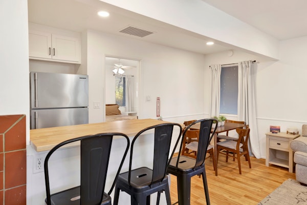 Relaxing Woodside Cottage at Shay Meadow Ranch