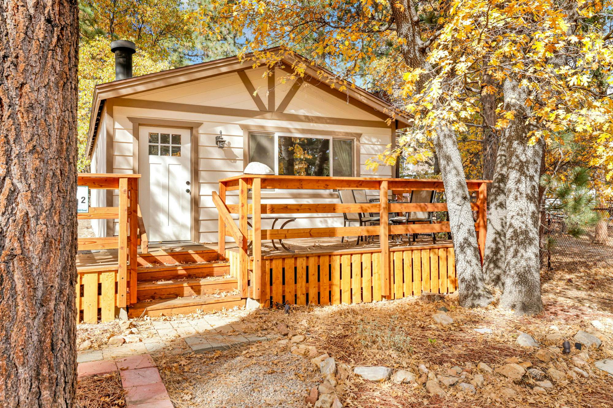 2485-Holmes Away From Home