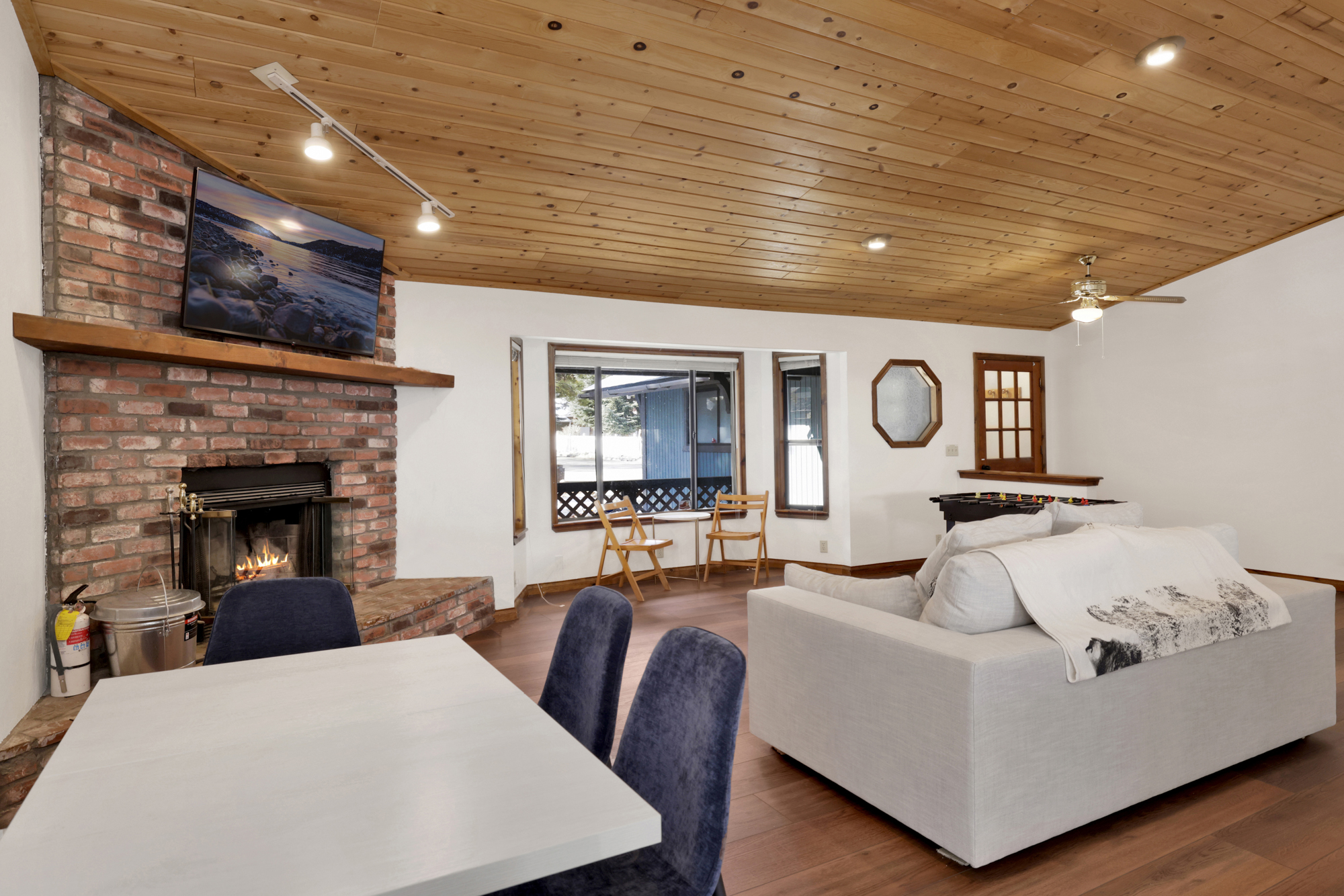 Blue Bear Lodge Big Bear- Spacious Single-Level Family Retreat