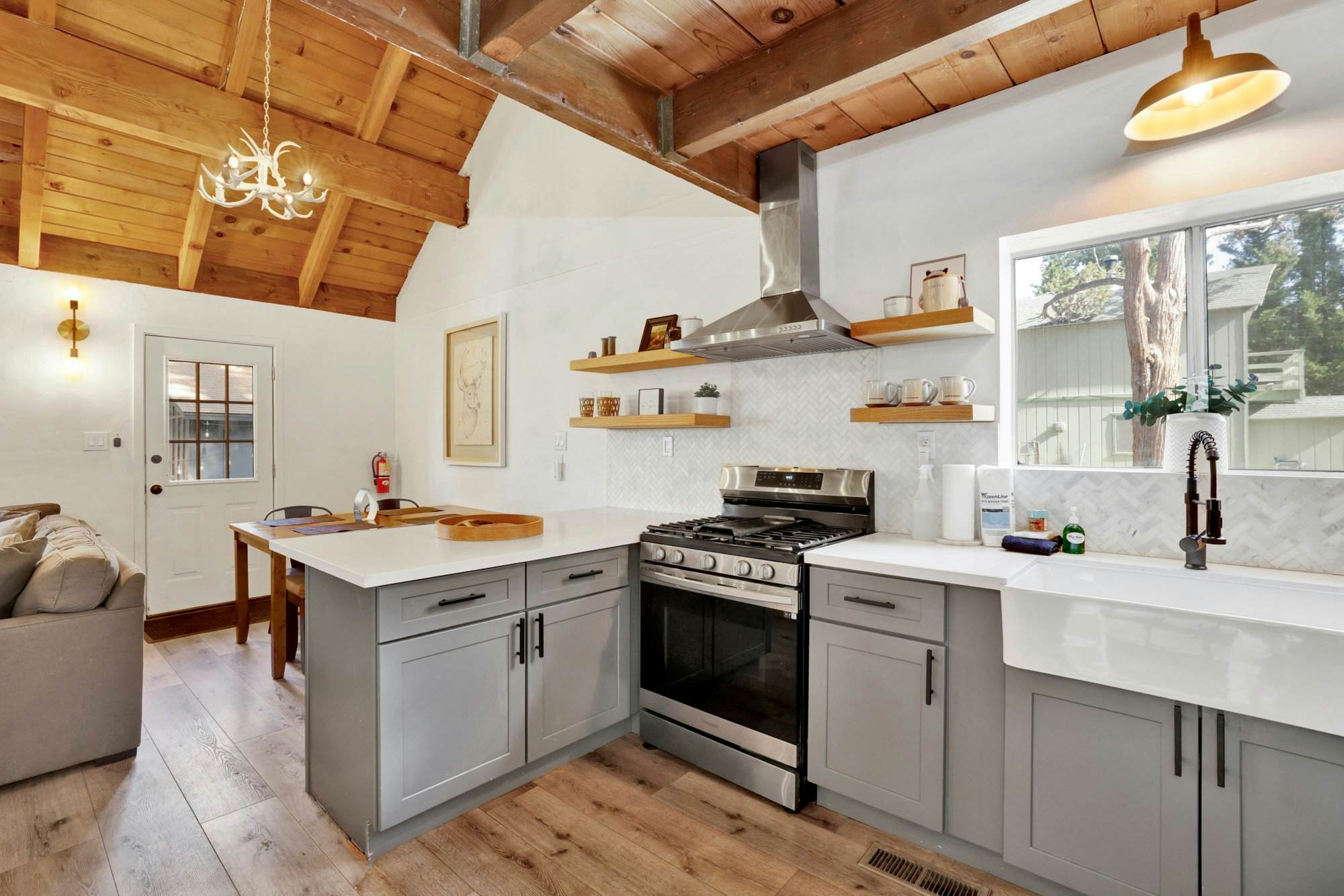 2488-Large Bear Lodge