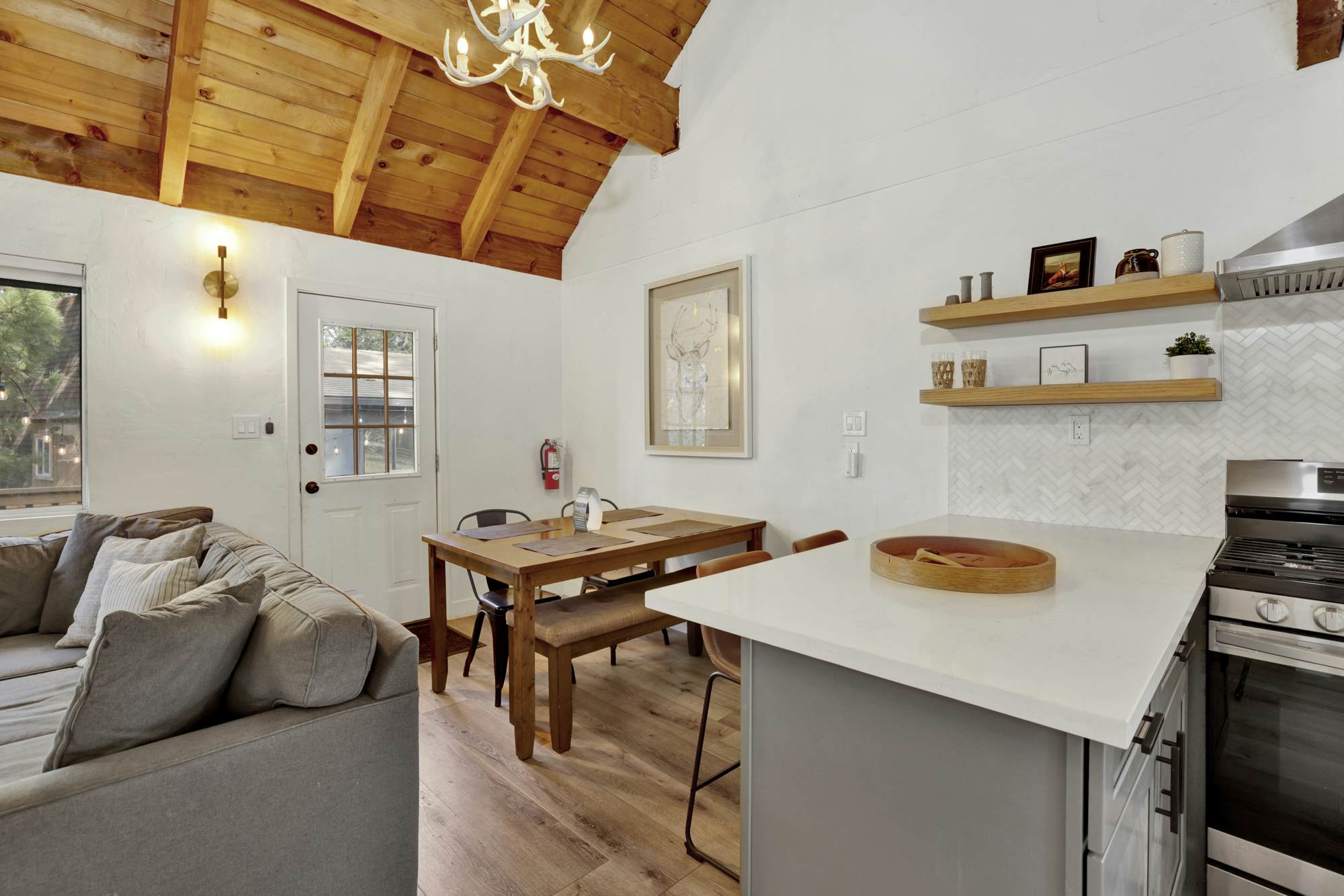 2488-Large Bear Lodge