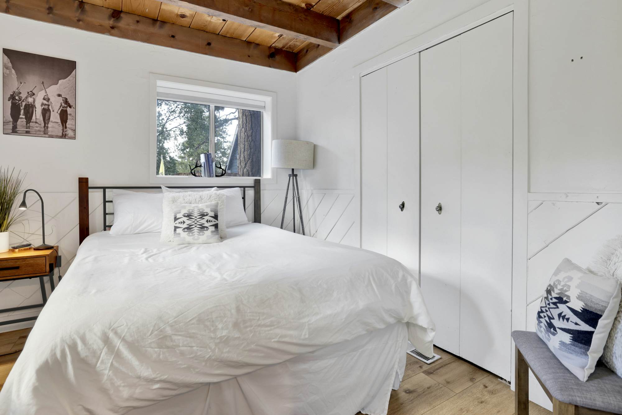 2488-Large Bear Lodge