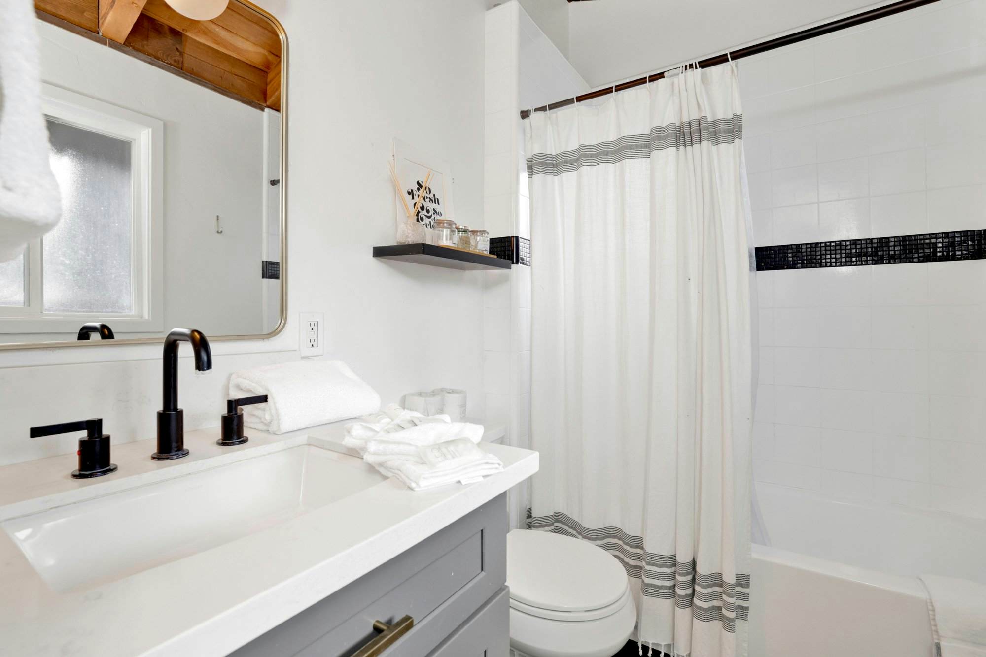 2488-Large Bear Lodge