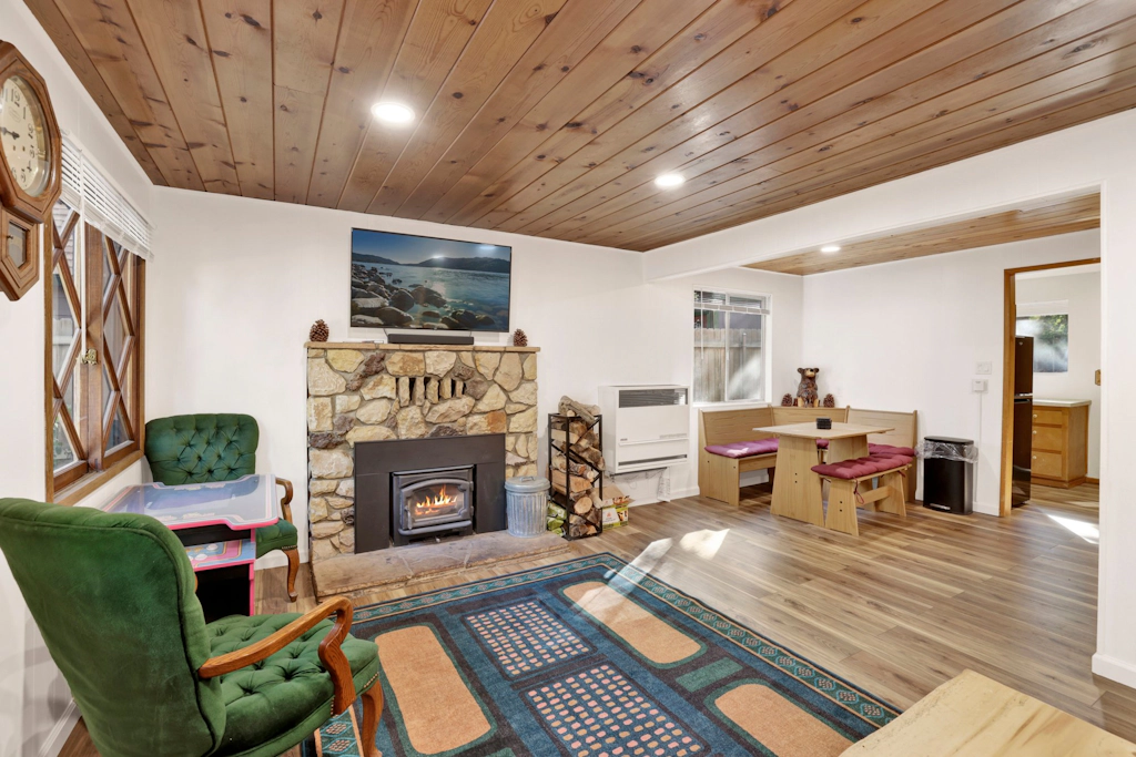 2492-Highland Oaks Retreat