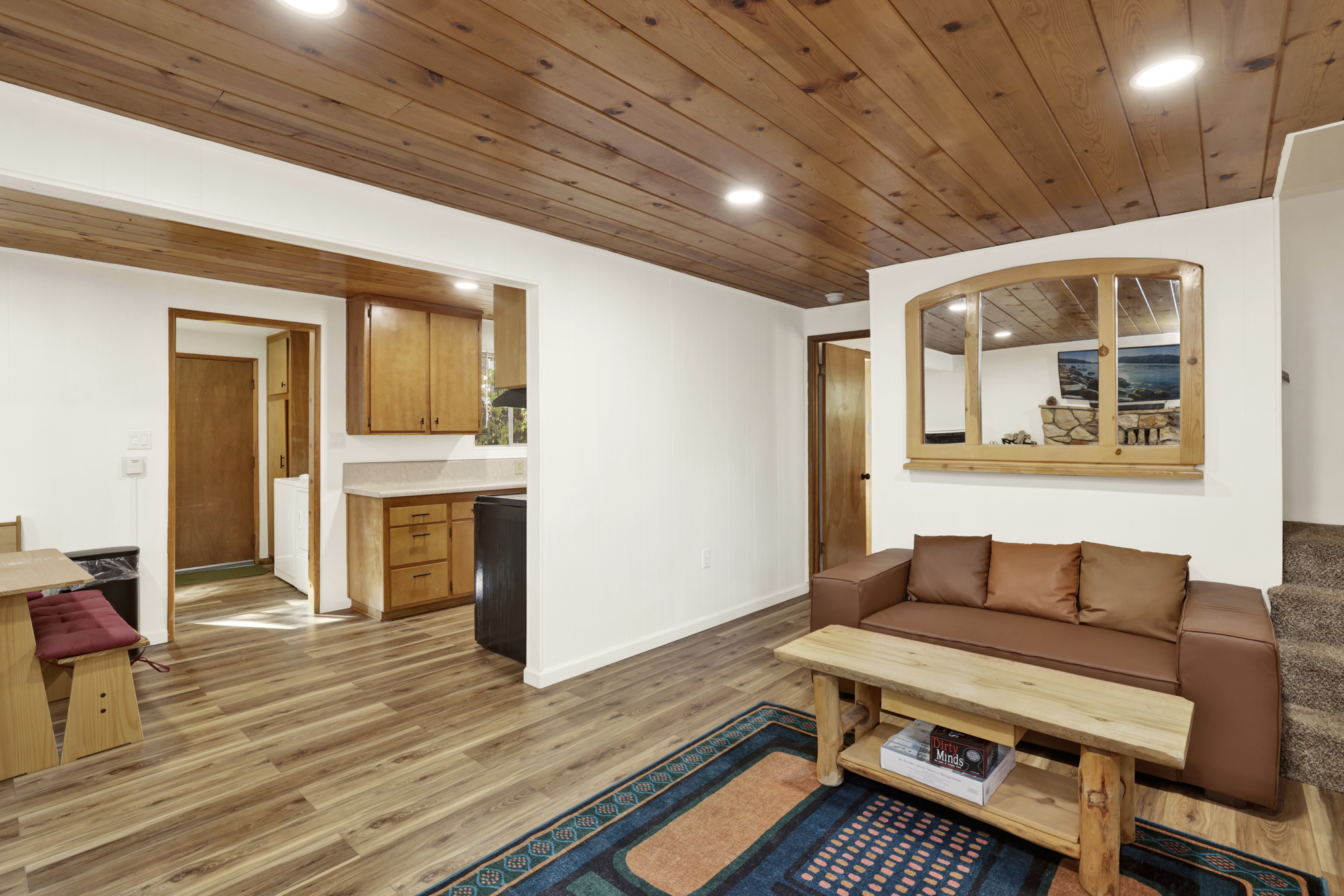 Highland Oaks Retreat at Big Bear- Relaxing Sugarloaf Cottage w/ Hot Tub