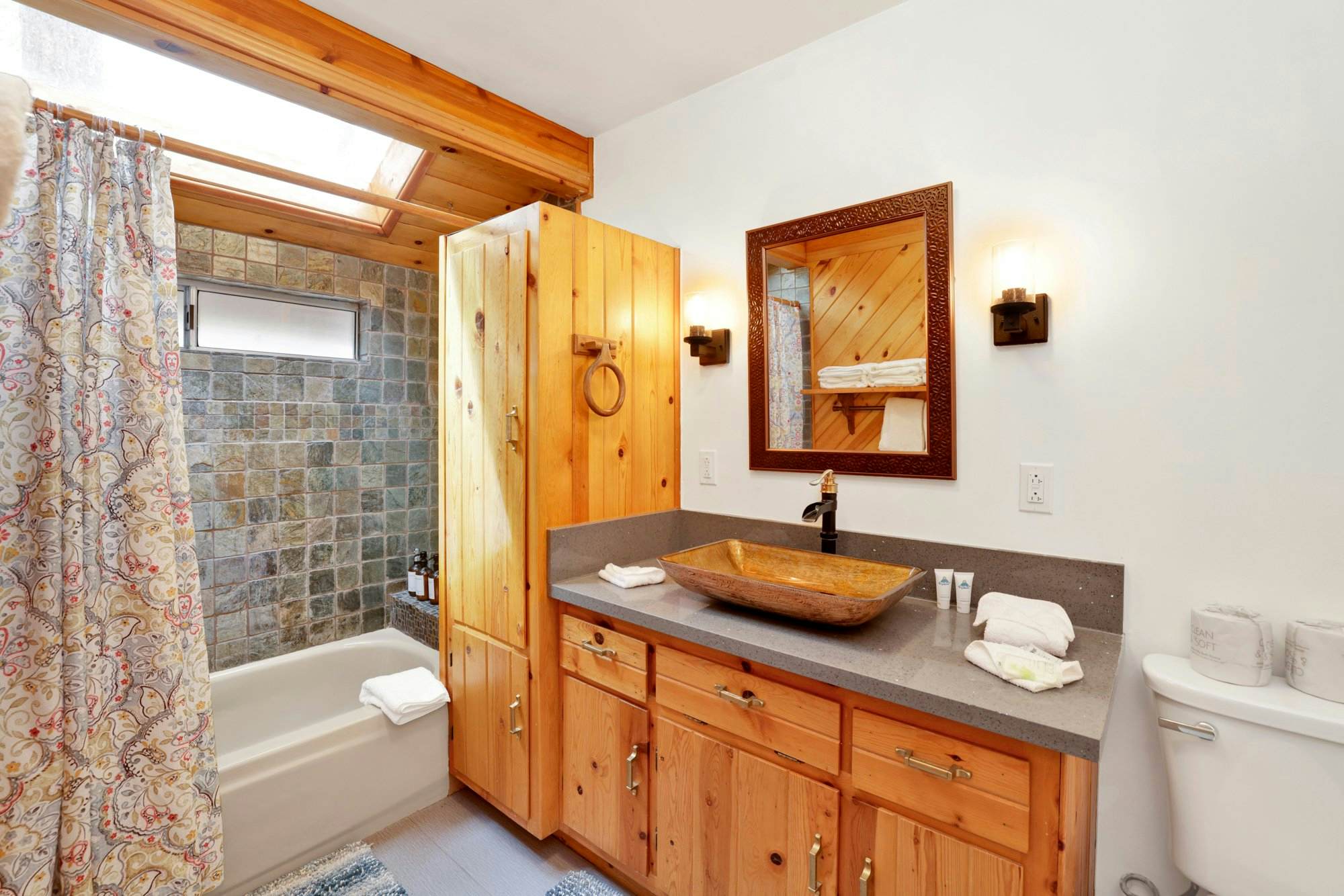 2493-Sugar Bear Pines