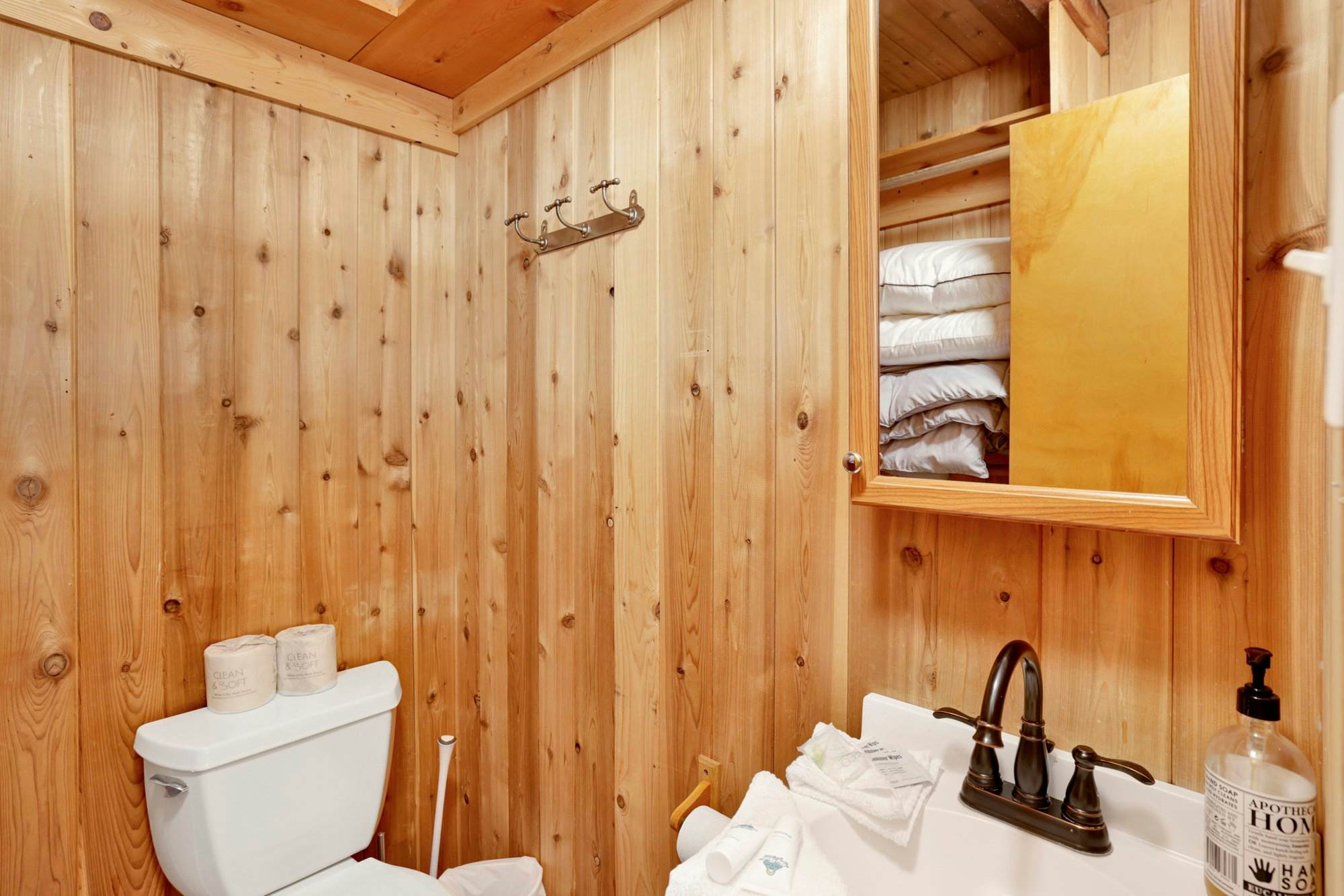 2493-Sugar Bear Pines