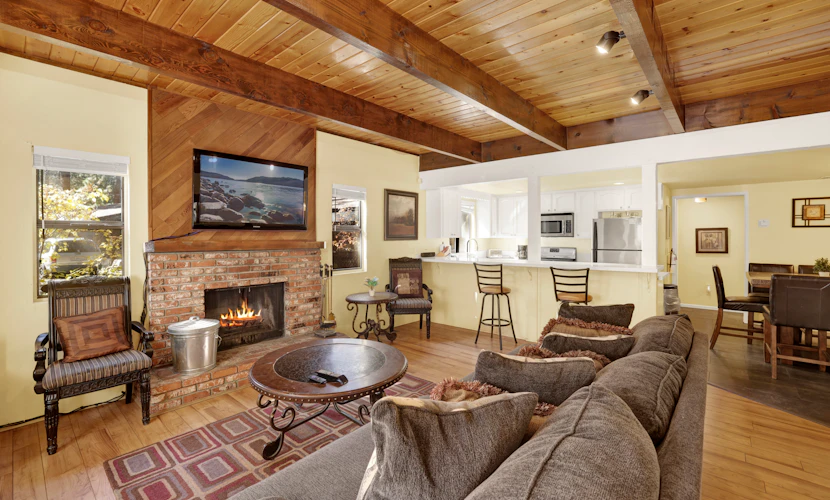 Buttercup at Snow Summit - Relaxing Resort Ski Haus Condo