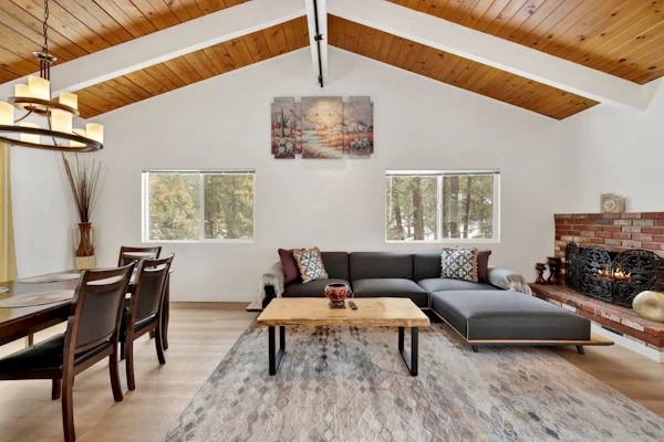 Sueños Azules- Fawnskin Retreat Cottage in Big Bear