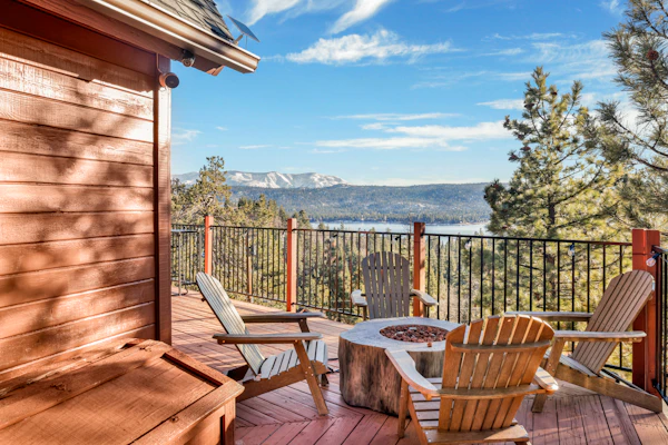 High-Top Lakeview Chateau | Relaxing Modern Fawnskin Retreat