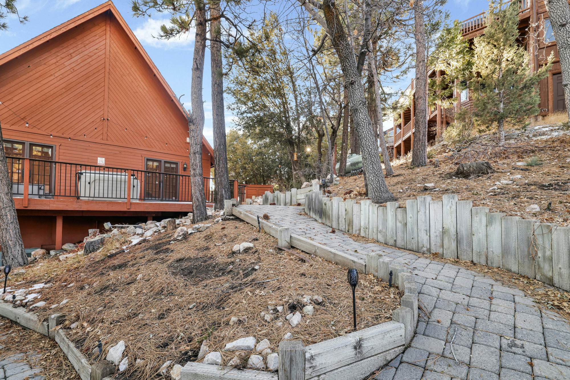 2520-High-Top Lakeview Chateau