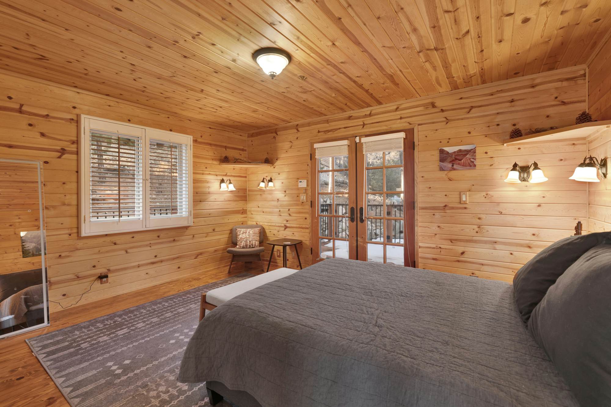 2520-High-Top Lakeview Chateau