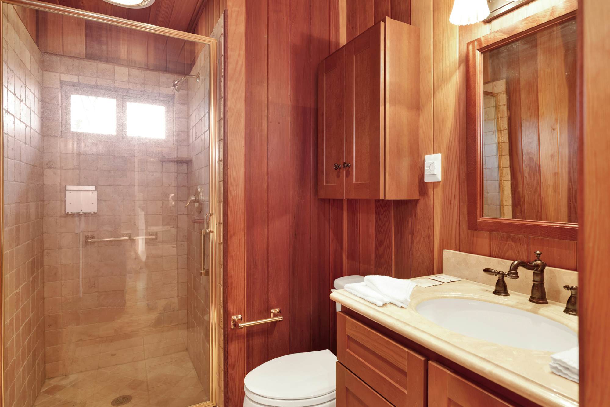 2520-High-Top Lakeview Chateau