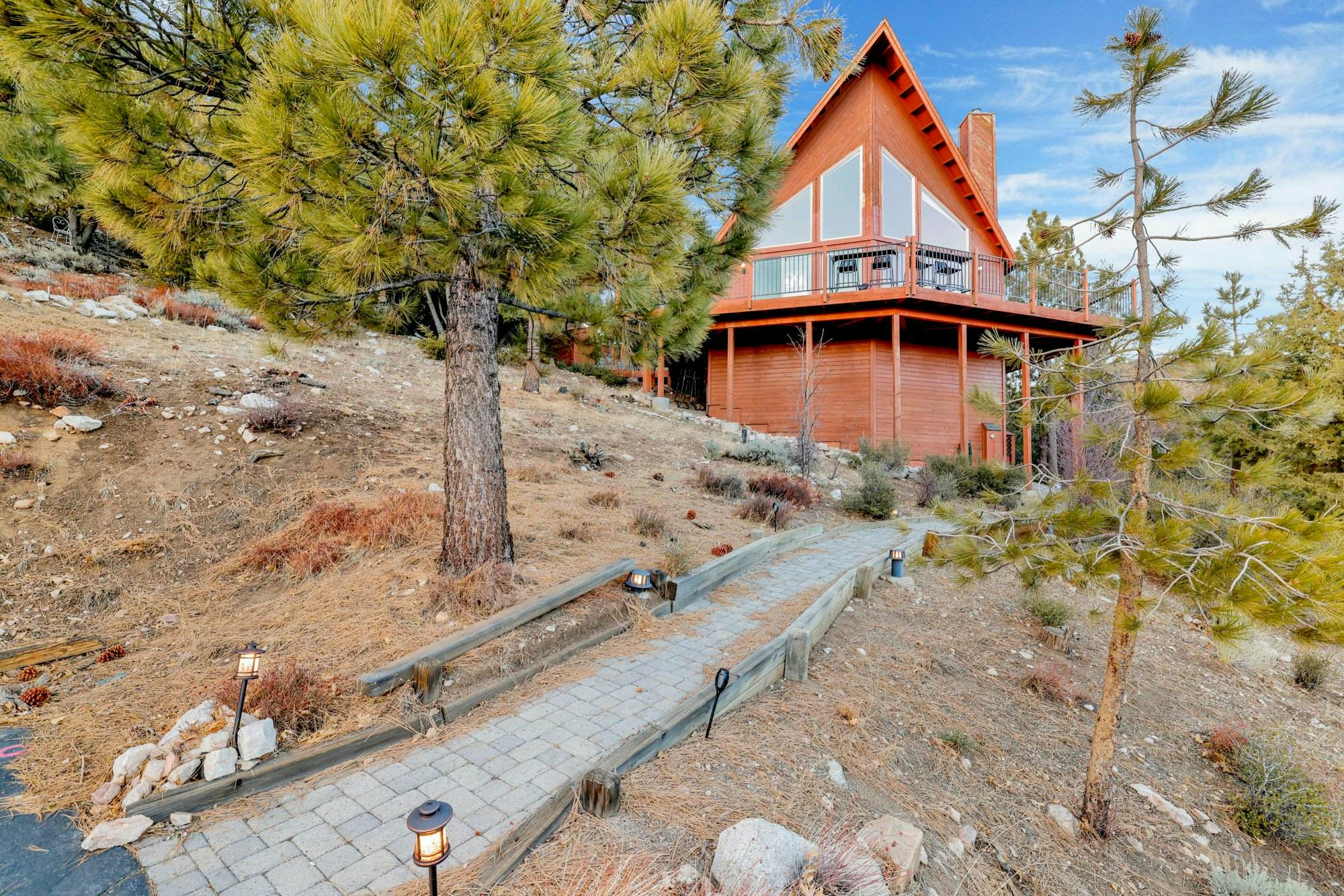 2520-High-Top Lakeview Chateau