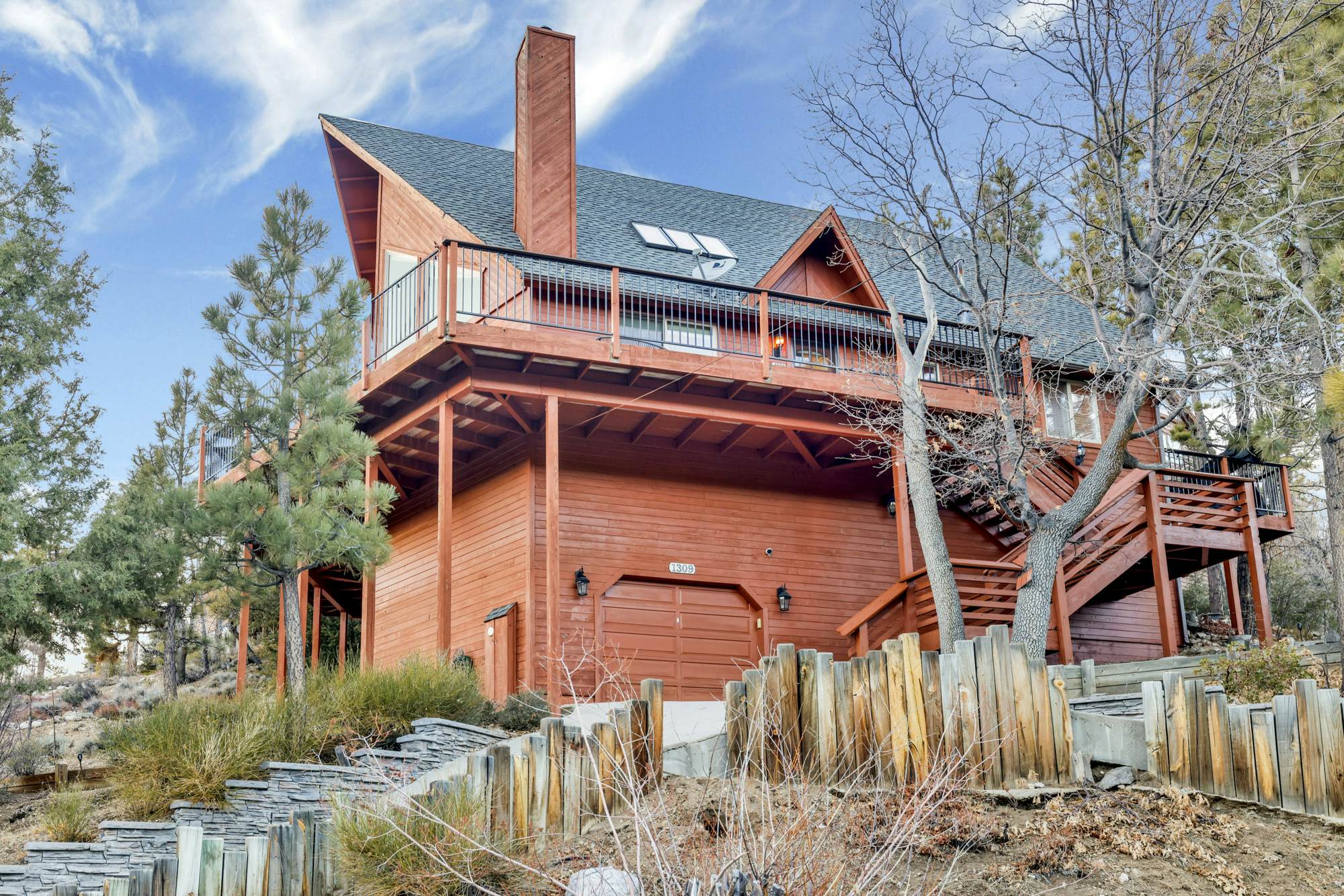 2520-High-Top Lakeview Chateau