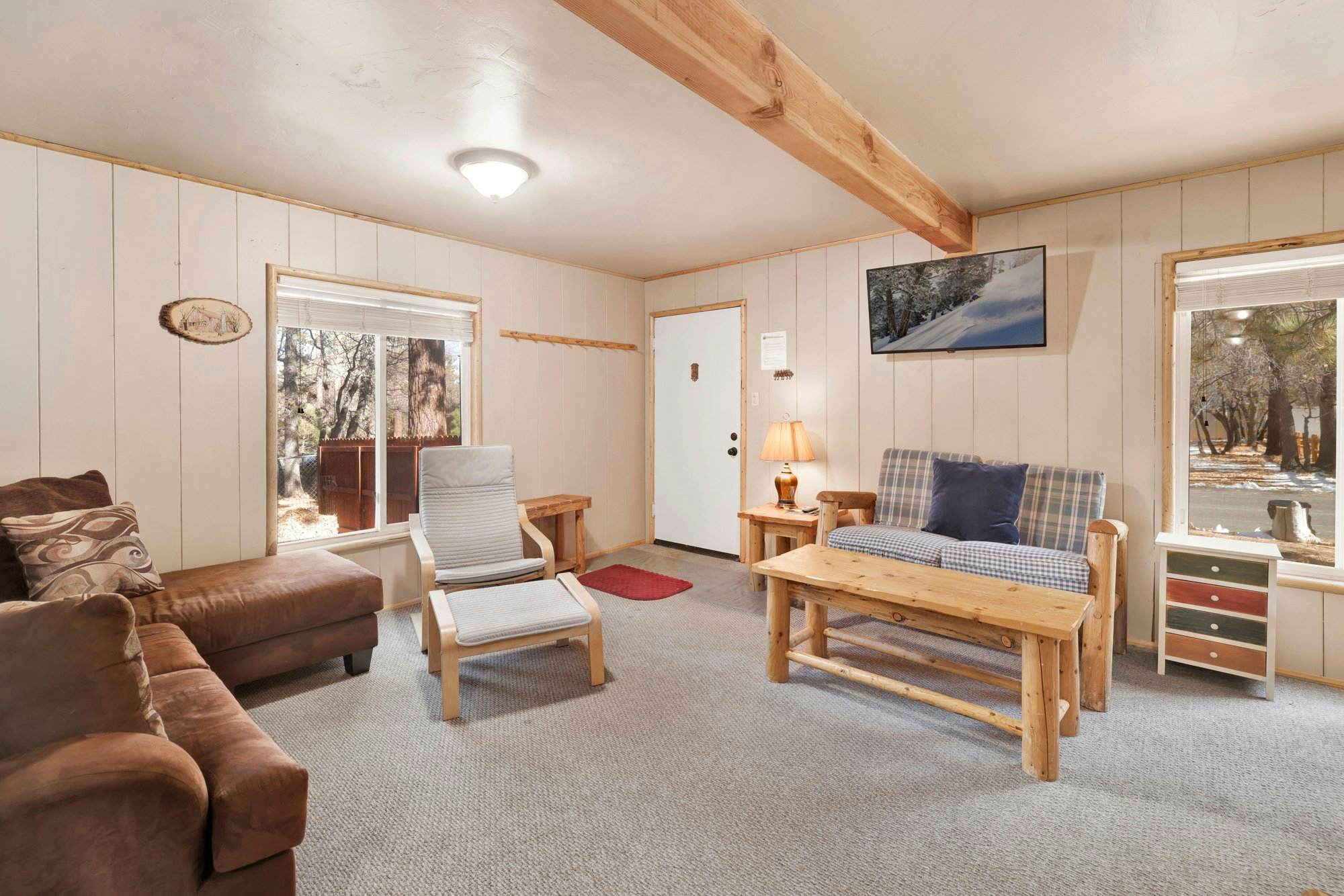 2522-Cute and Cozy Cottage