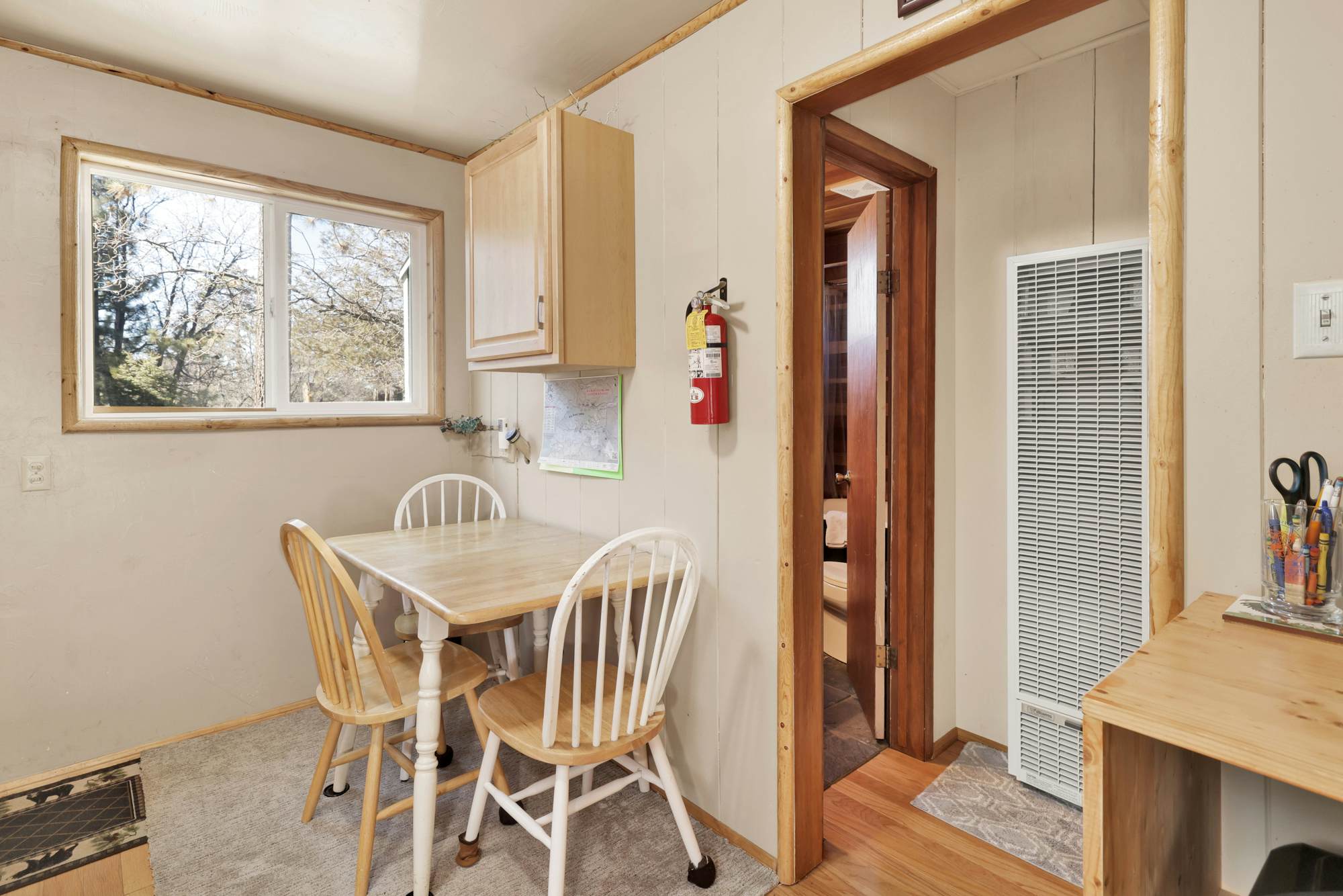 2522-Cute and Cozy Cottage