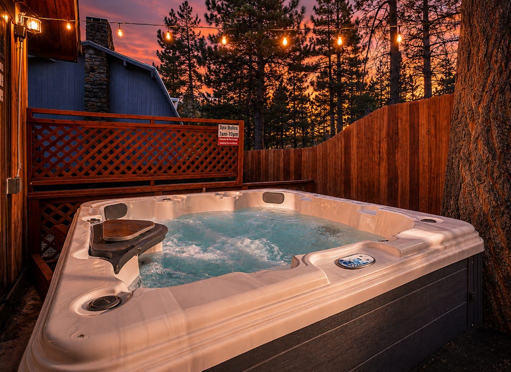 Temple Bear Chalet Big Bear- Hot Tub- Games - Village
