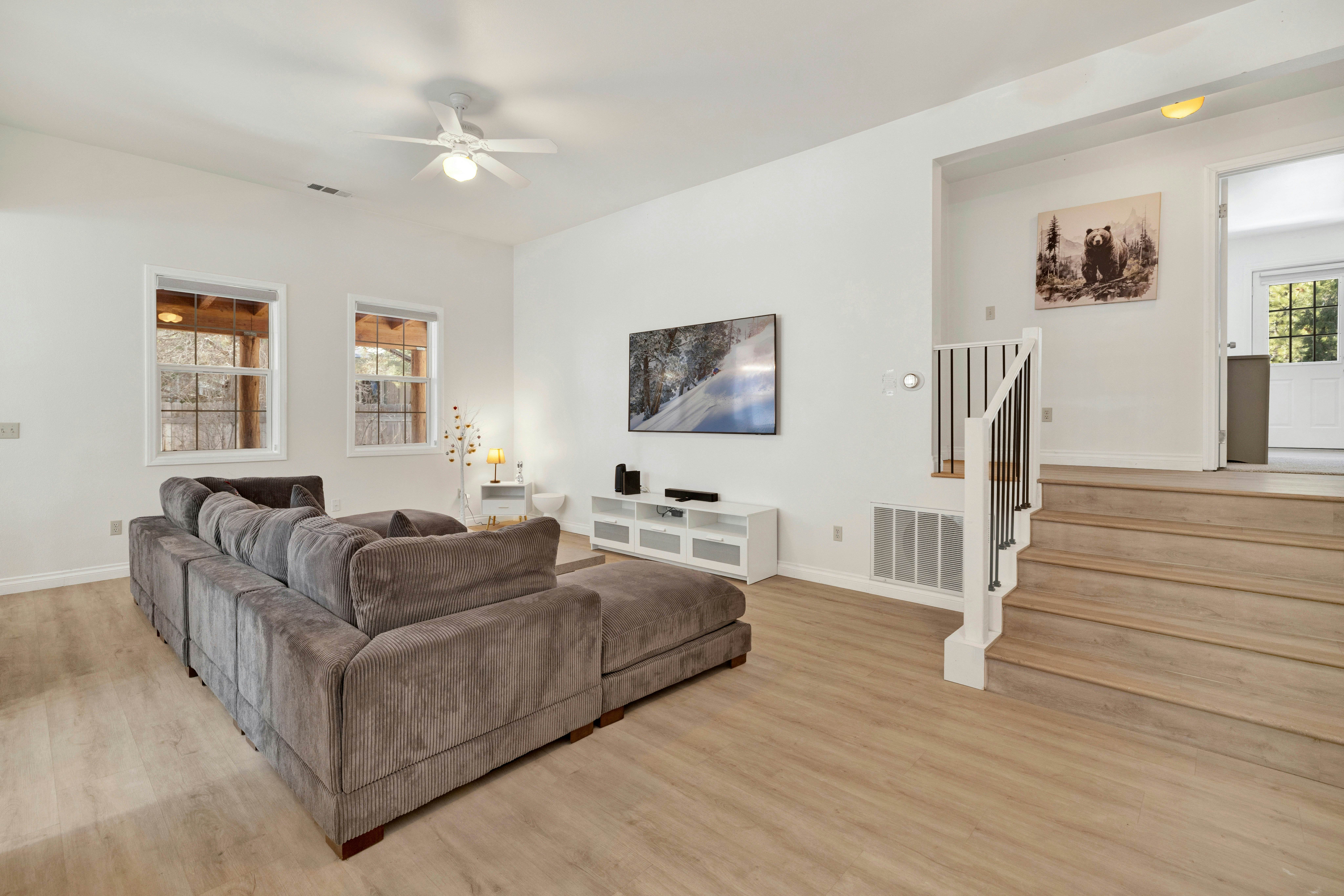 2524-Castlewood Retreat