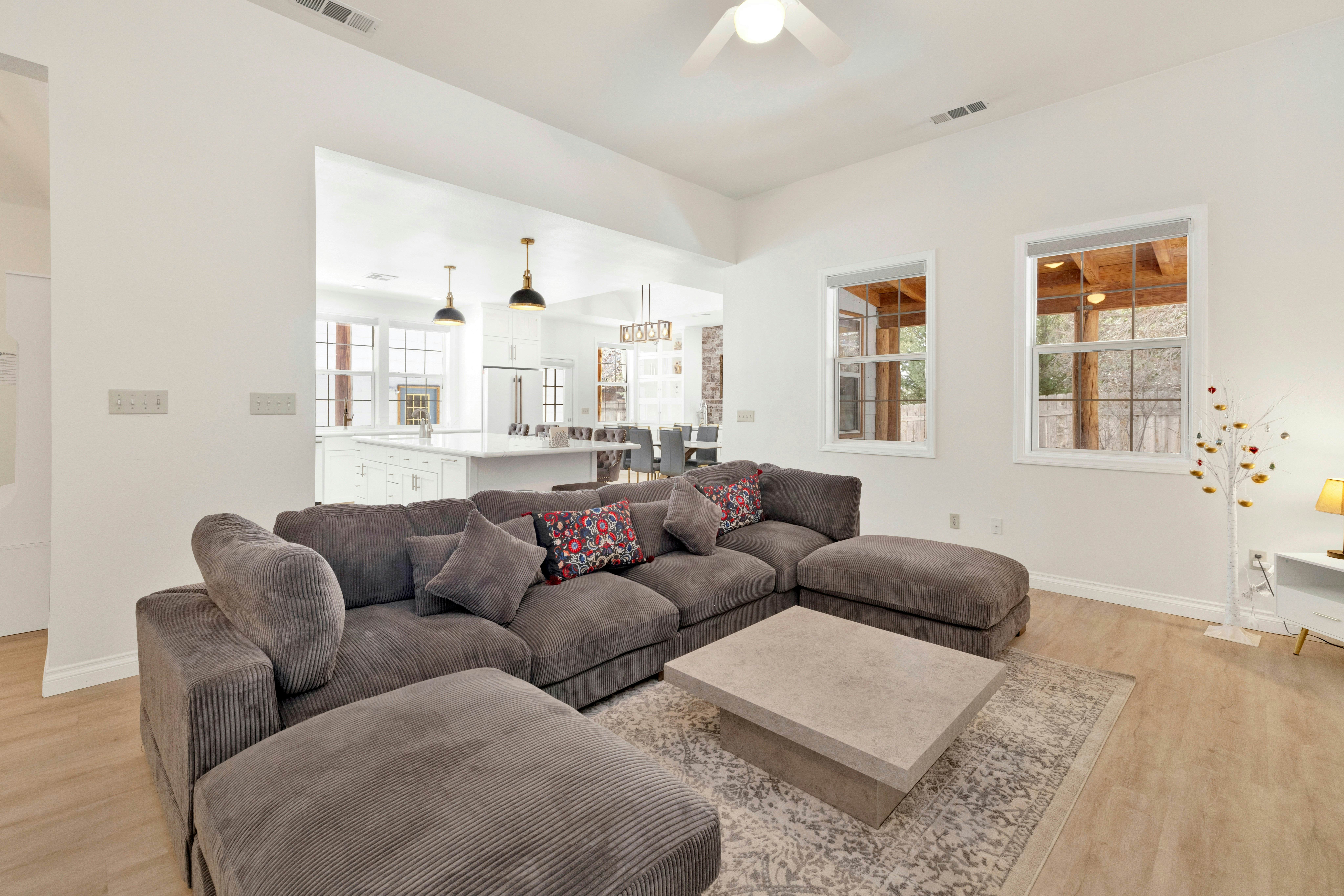 2524-Castlewood Retreat