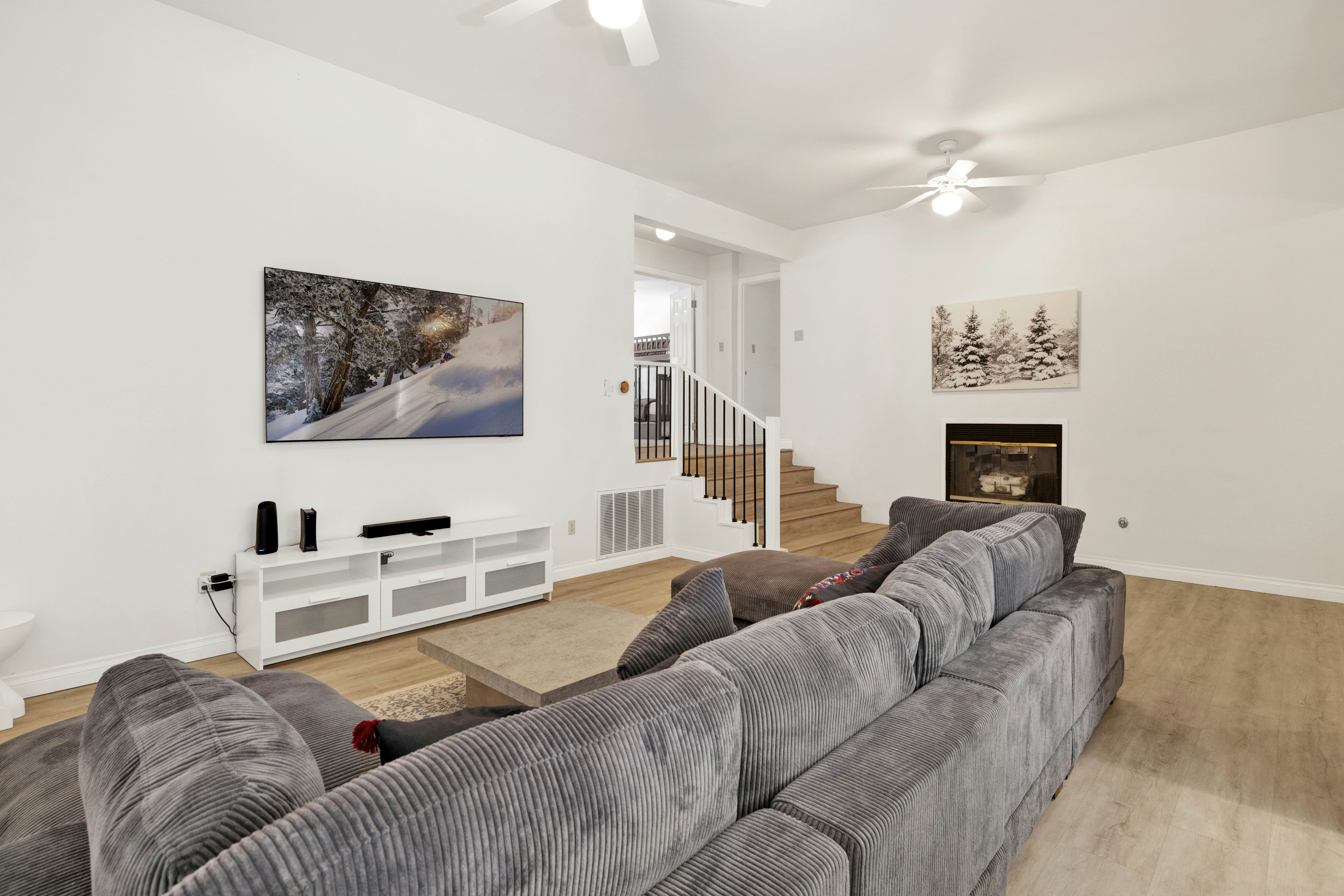 2524-Castlewood Retreat