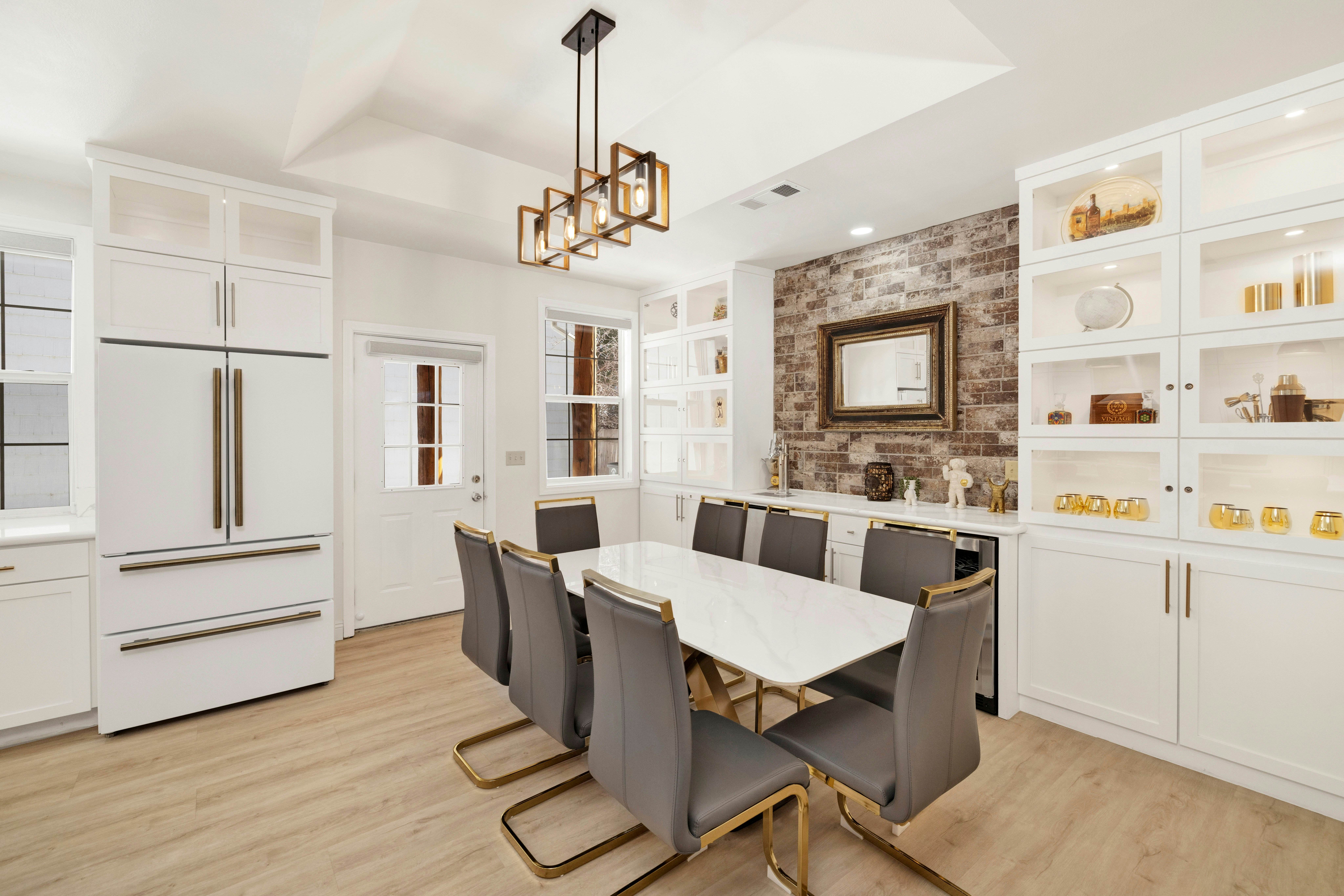 2524-Castlewood Retreat