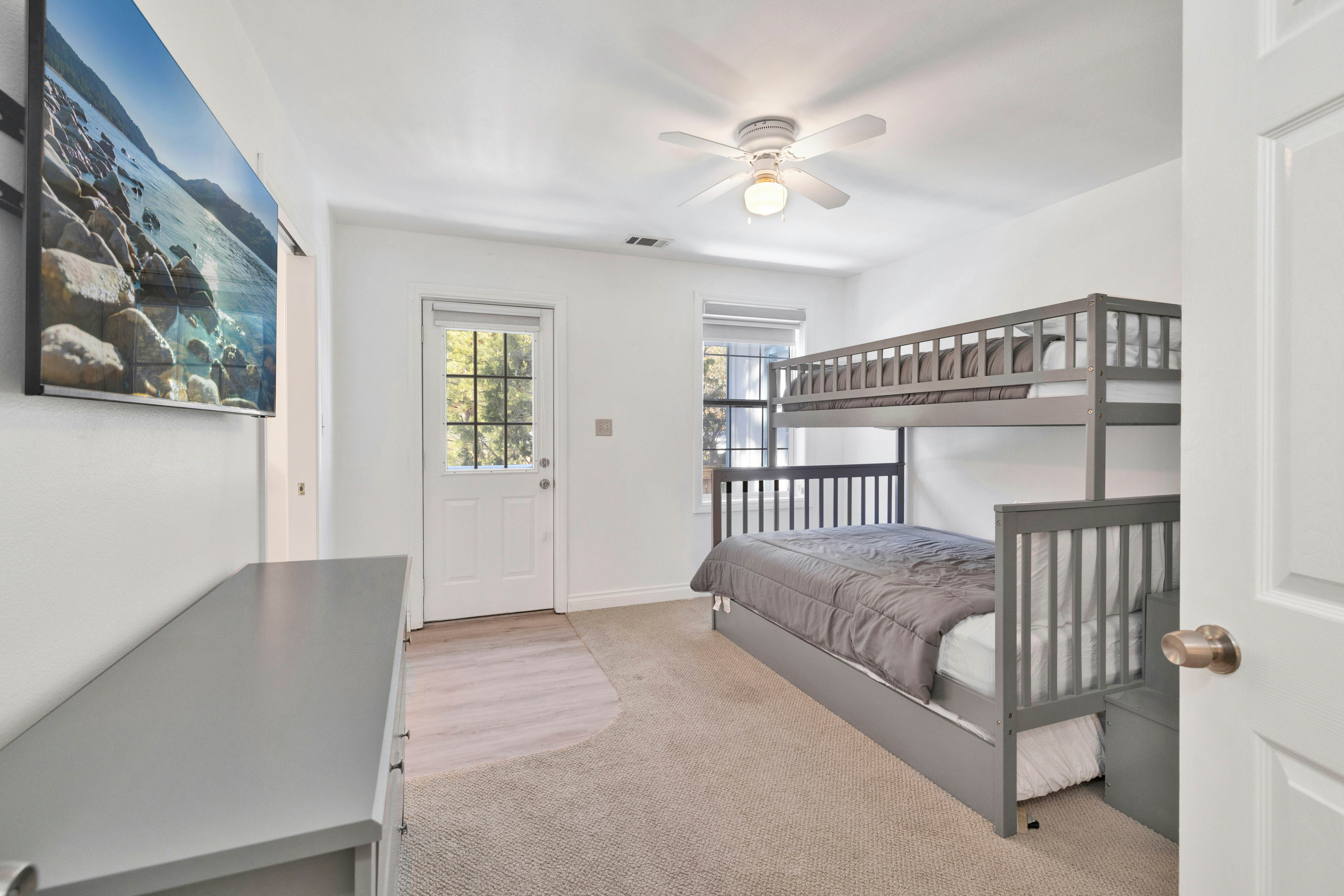 2524-Castlewood Retreat